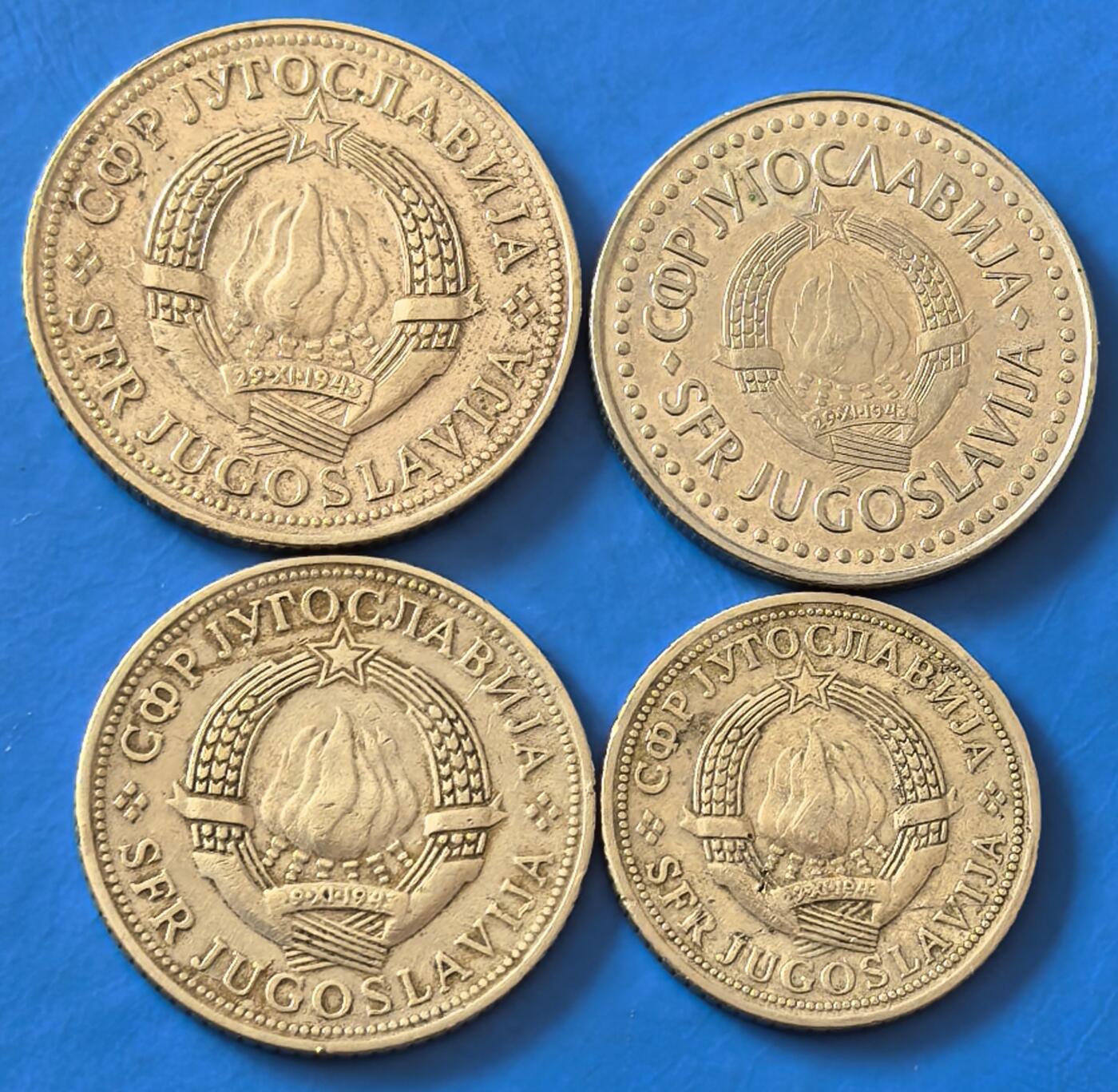 外国优质老铜币银币，周六九点倒数截拍，满百包邮，可寄存半年，喜欢朋友微信扫描二维码可直接参拍 南斯拉夫4枚
