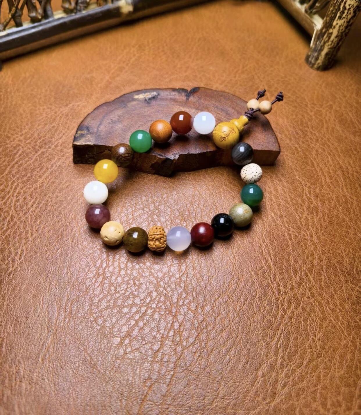 江南站杂项场 精美手串