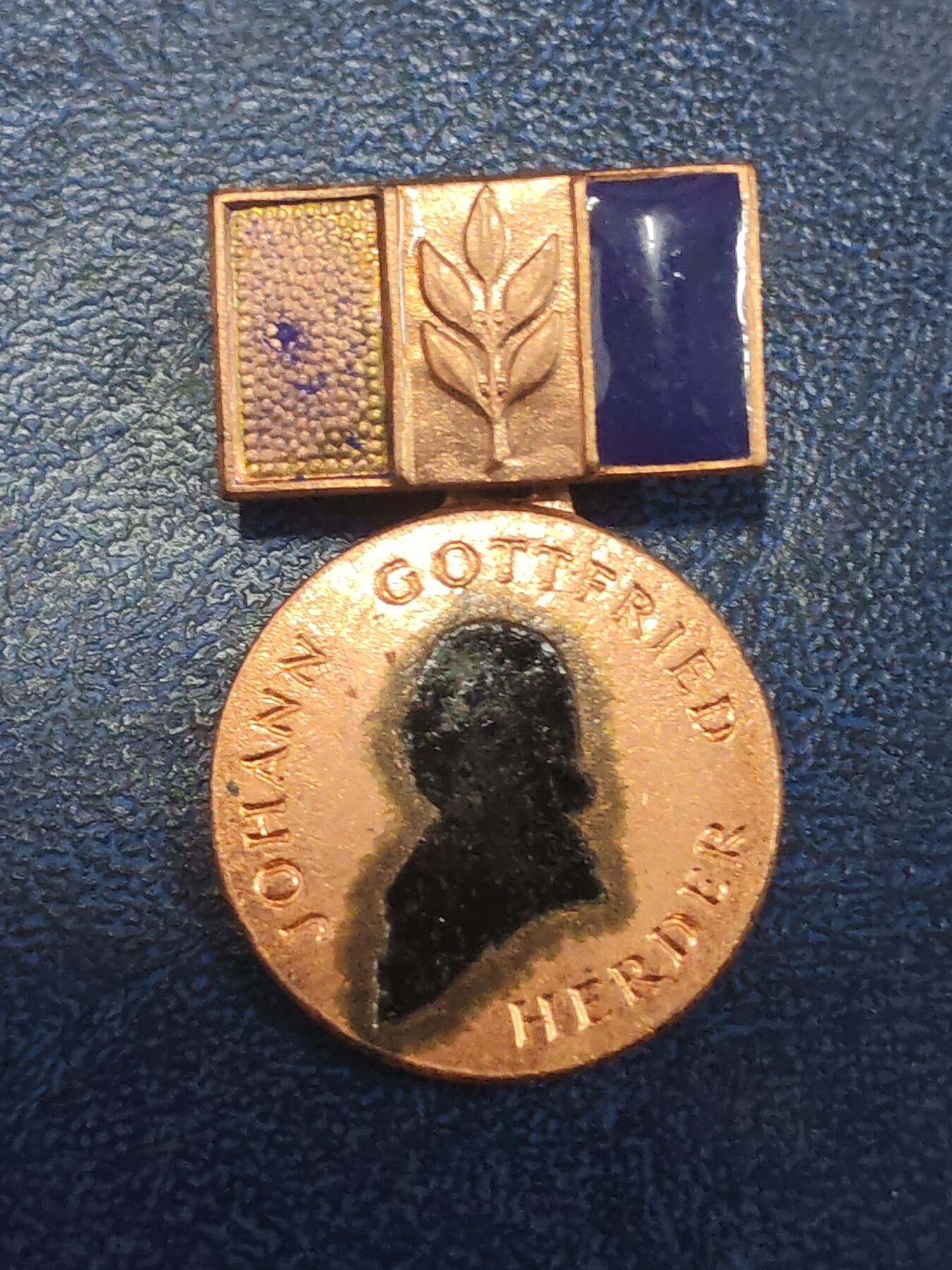 荷兰第129期勋赏拍卖 民主德国铜级苏德友好协会证章