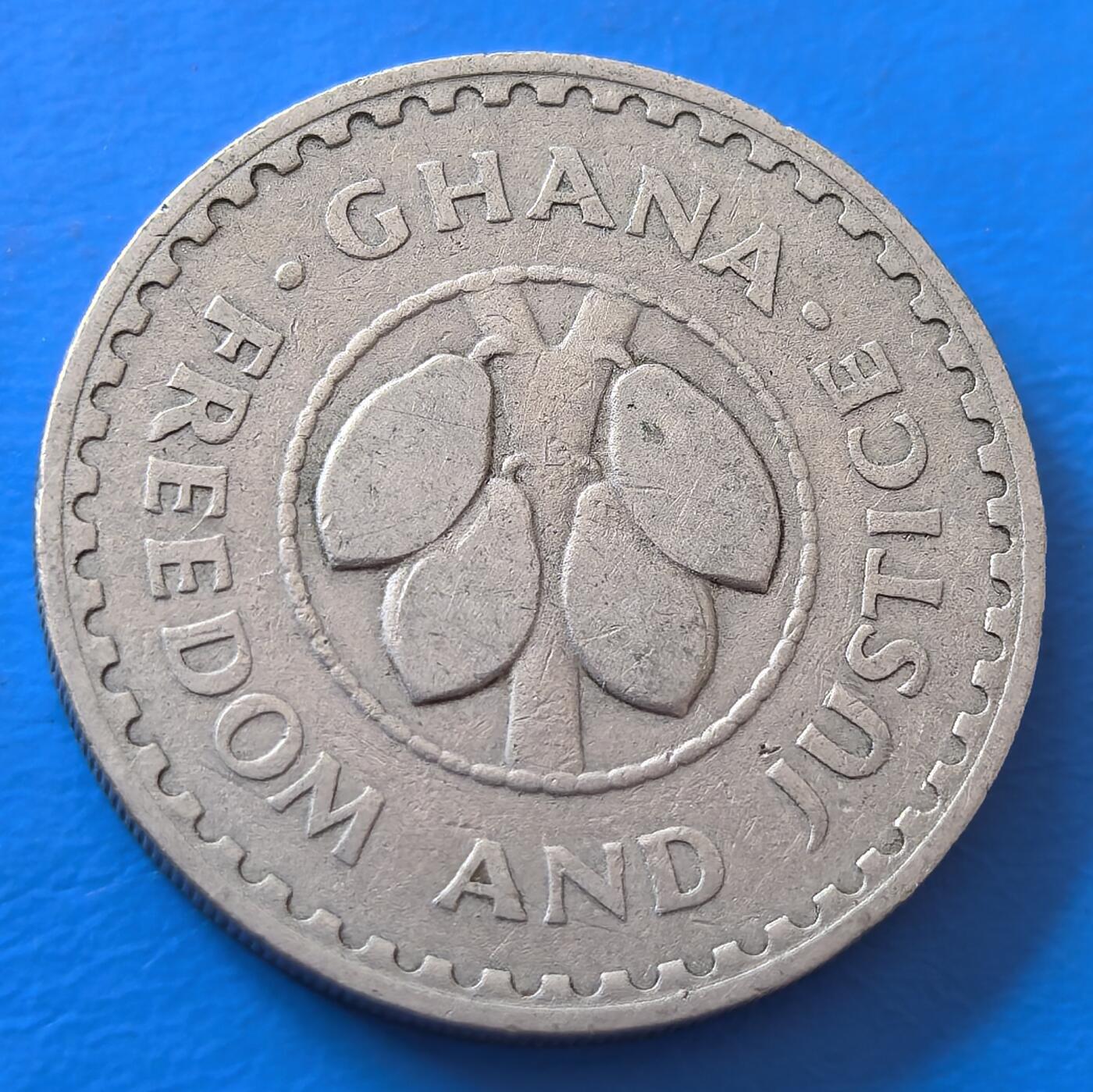 外国优质老铜币银币，周六九点倒数截拍，满百包邮，可寄存半年，喜欢朋友微信扫描二维码可直接参拍 加纳1967年可可果20比塞塔