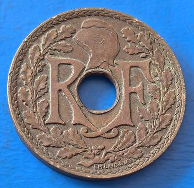 外国优质老铜币银币，周六九点倒数截拍，满百包邮，可寄存半年，喜欢朋友微信扫描二维码可直接参拍 - 法属印支1937年半分