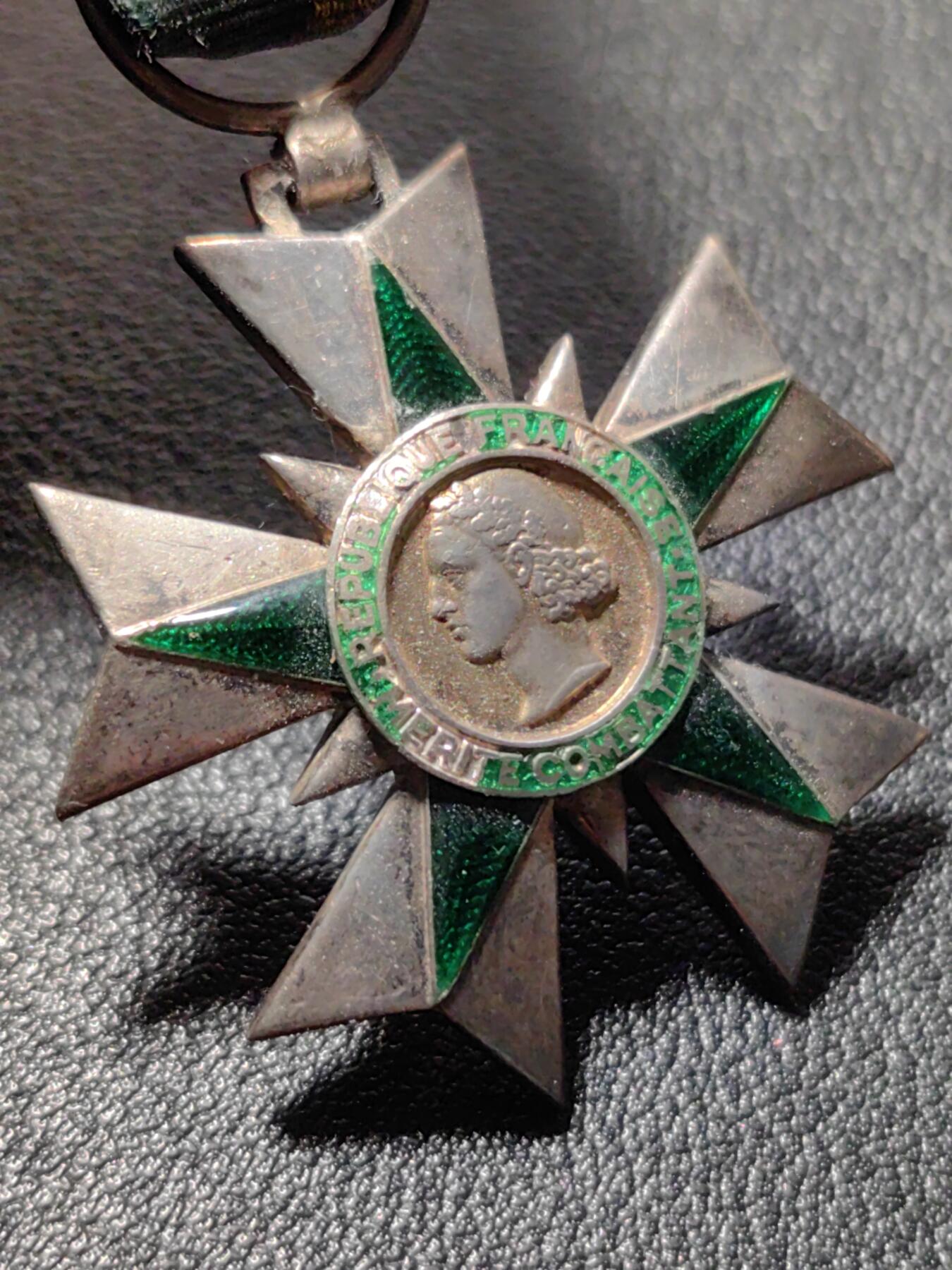 靖甫拍卖第十一场 法国骑士级战士功勋勋章 少见