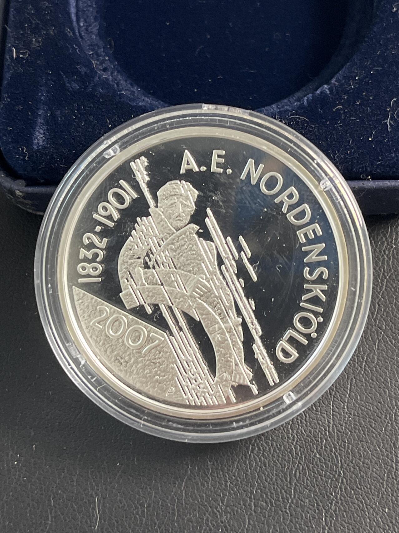 ❤️【币观天下】❤️ 第331期钱币拍卖- 2025.11.21周五晚上6点半场-长期征集拍品 原厂盒证芬兰2007年欧洲之星地质学家北极探险家诺登舍尔德精制纪念银币925银25.5克直径38.6毫米