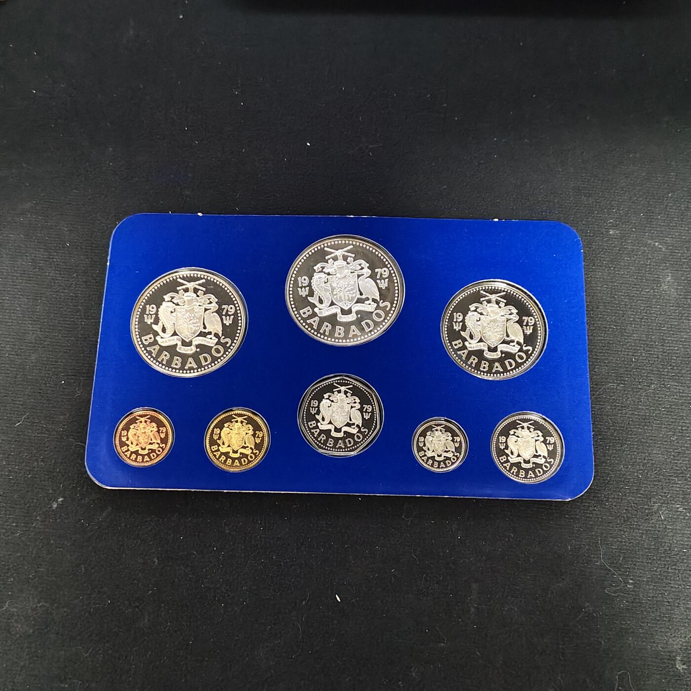 【全场包邮】纯粹捡漏拍479场（免费代拍第16场） 【少见】巴巴多斯1979年官方精制套币（含纯银59.94克）-量4126