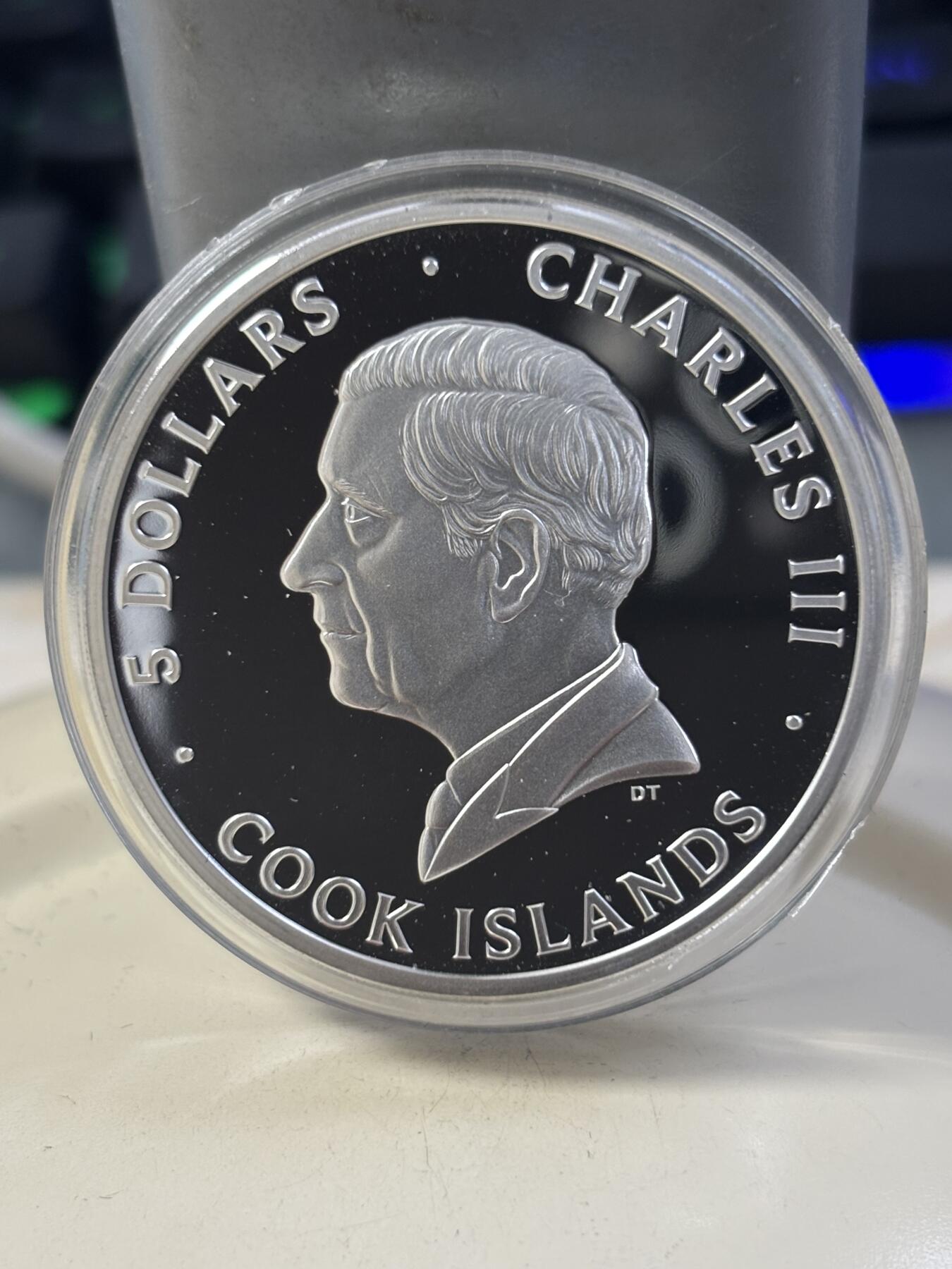 第182期拍卖 库克2024年俯视猫咪1盎司彩色纪念银币，9999银，发行999枚，没有纸套