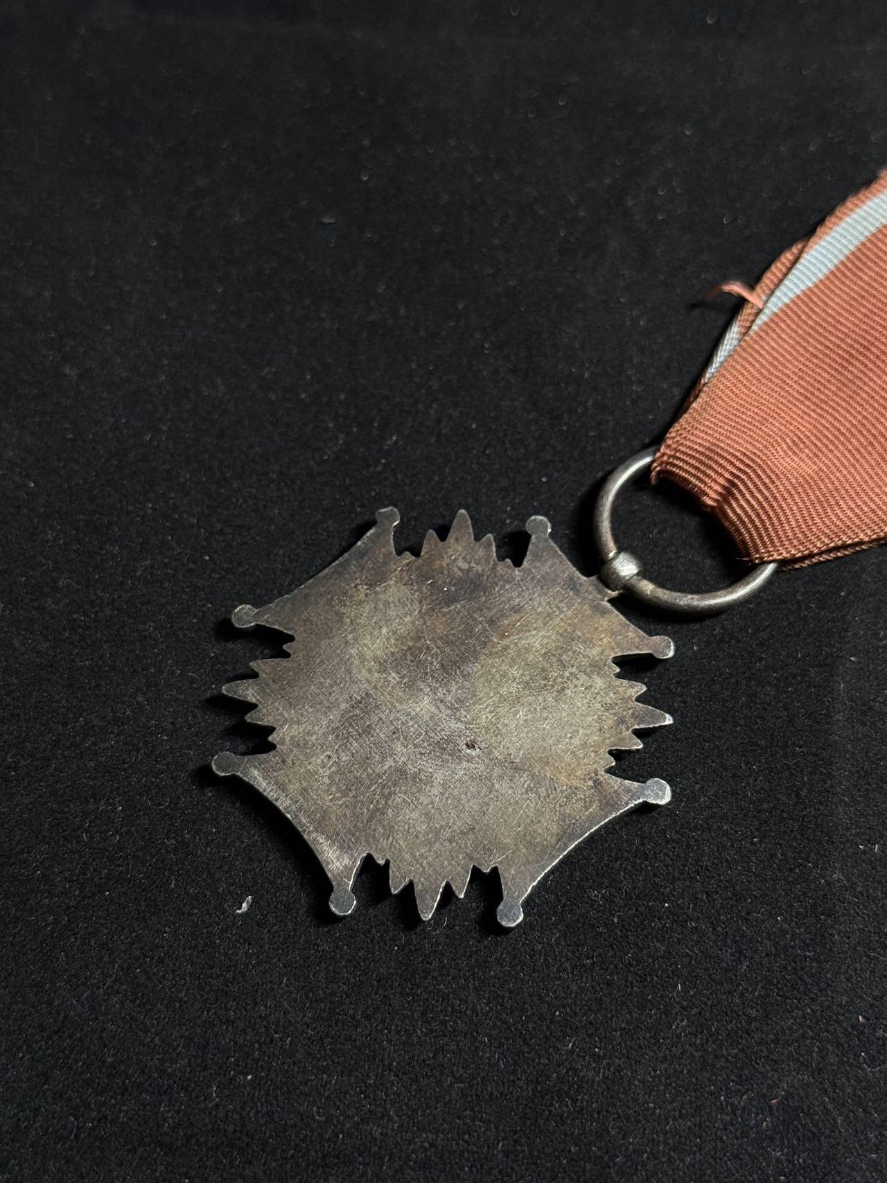 戎马世界章牌大赏第108期 波兰银级功勋十字勋章，PRL版