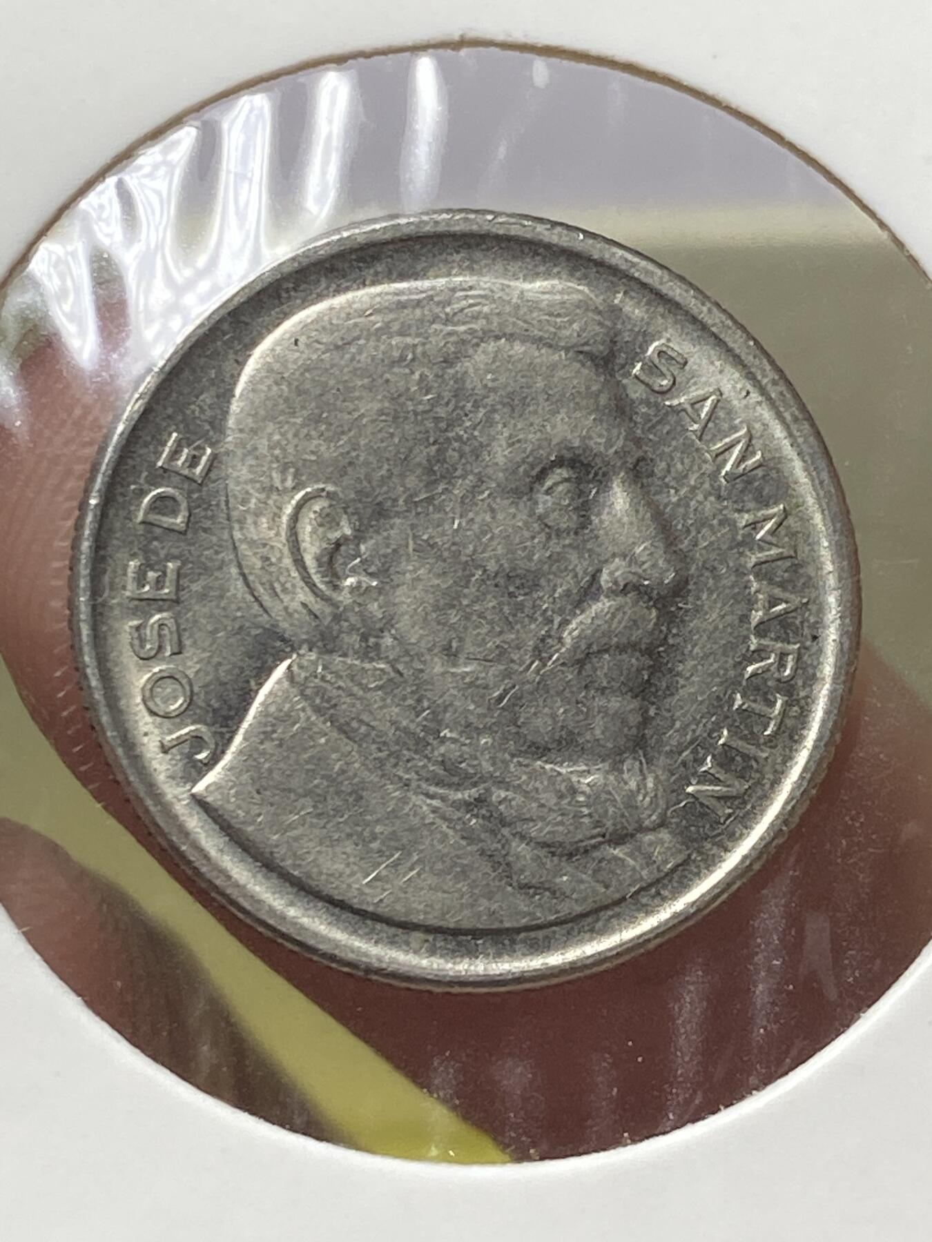 2025年第一百三十一场(总第一百五十七场）外国好品纸夹散币场(免佣金) 阿根廷🇦🇷1952年10分(圣马丁头像第一版，关门年仅发行2年，齿边无磁版)