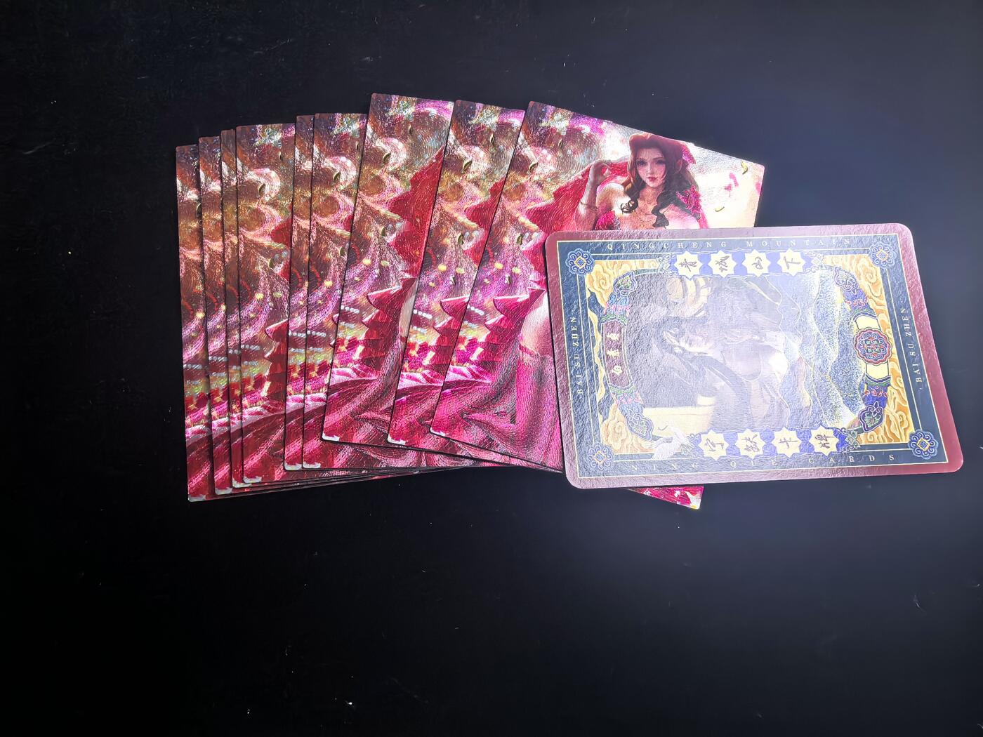 无佣金 不寄存 不收拍 链接少 我只是一个小小的卡牌收藏玩家   需要多宫大佬请私聊 部分卡牌设有底价（不想玩的那么累，即使有底价也会比市场价便宜的多，懂的自然懂） 拒绝小号抬价 大家放心拍 所有拍品部分套有卡膜 部分卡牌多宫 自制卡牌 不包厂瑕 放大镜 品控 勿拍 流拍商品会循环 感谢大家支持 留个关注 不定时上新 谢谢 阿宅 艾瑞丝 9宫粗闪