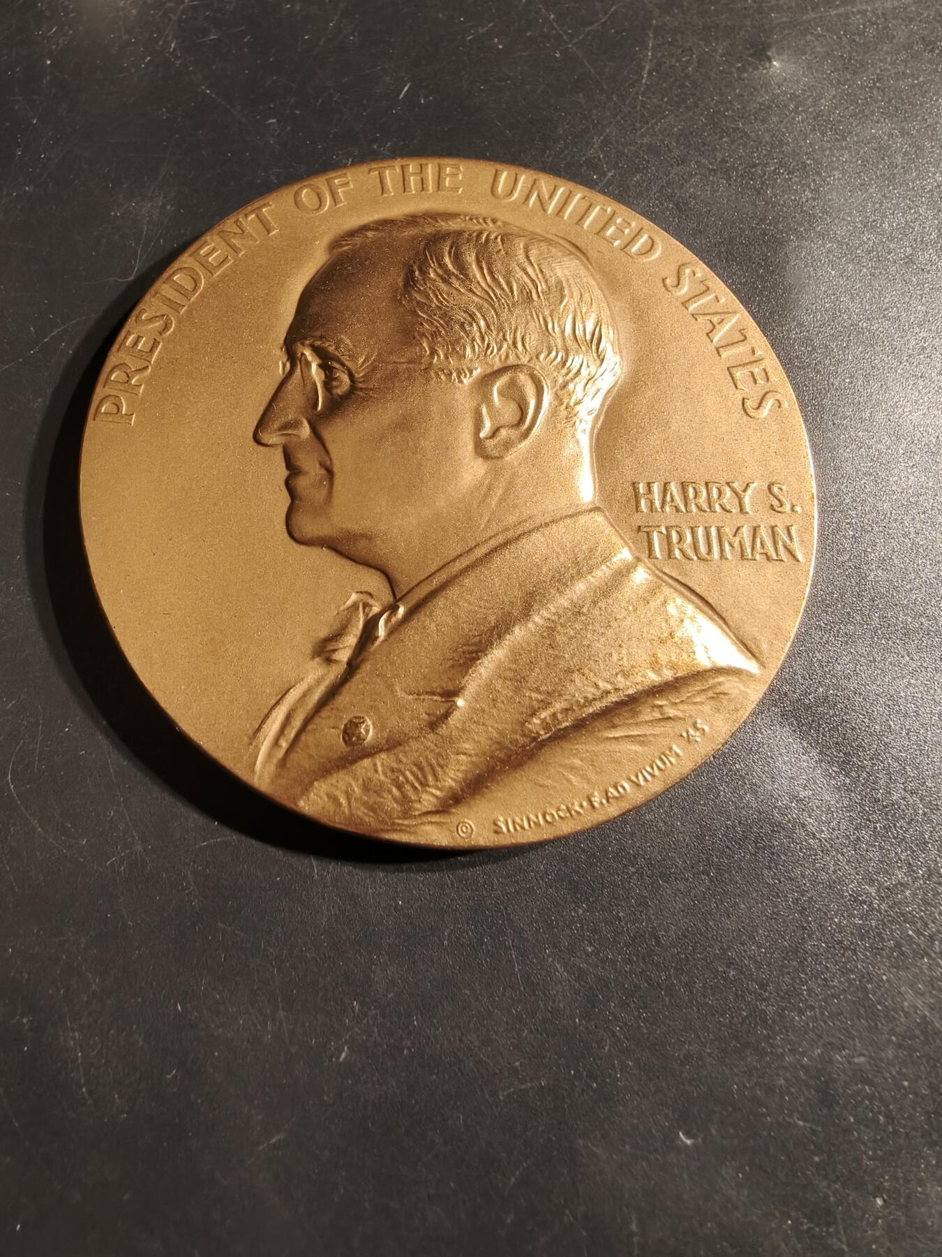 老王徽章第164期 美国铸币局哈里•杜鲁门总统大铜章      原盒带证书     直径76mm.    重量231g 