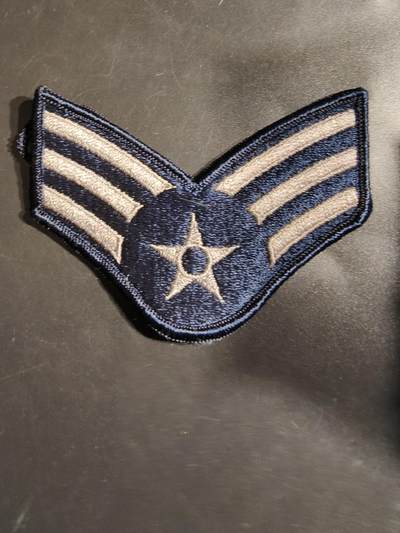 老王徽章第164期 -  美国空军下士军衔臂章 
