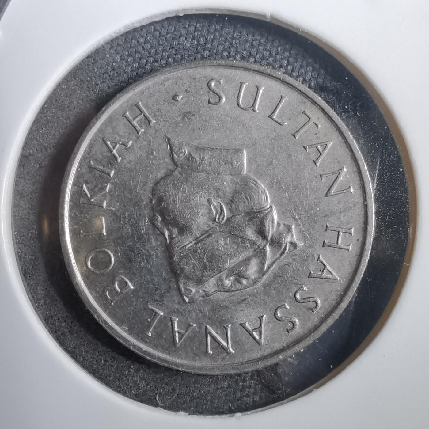 沼泽如烟--第908场 文莱1981年十分