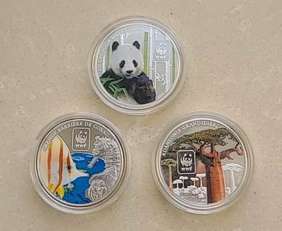 ❤️【币观天下】❤️ 第331期钱币拍卖- 2025.11.21周五晚上6点半场-长期征集拍品 - 中非2015年WWF动物世界镀银纪念币三枚