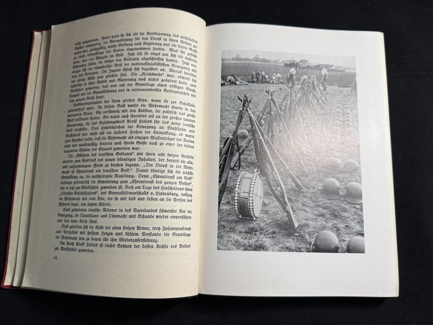 戎马世界章牌大赏第108期 铭记历史！以史为鉴！1936年德国陆军年鉴精装本 用于赠送将领、外国使节的非卖品