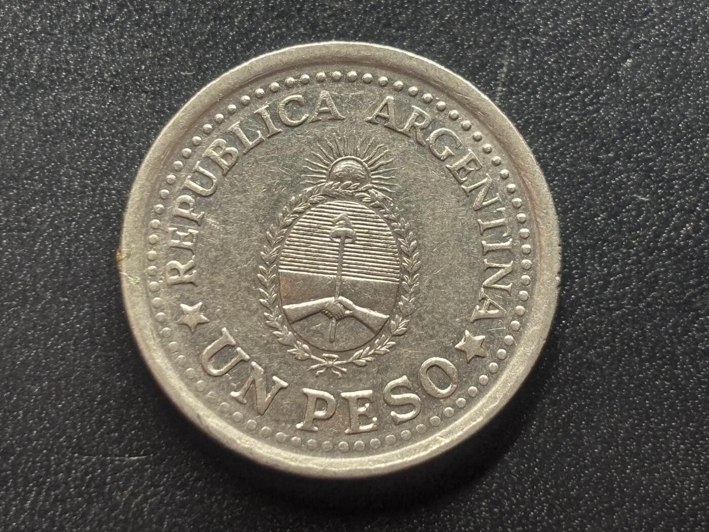 邮泉阁限时拍卖第三十六场 美洲硬币专场（硬币在国外。请付邮费6元。） 阿根廷1960年1比索纪念币