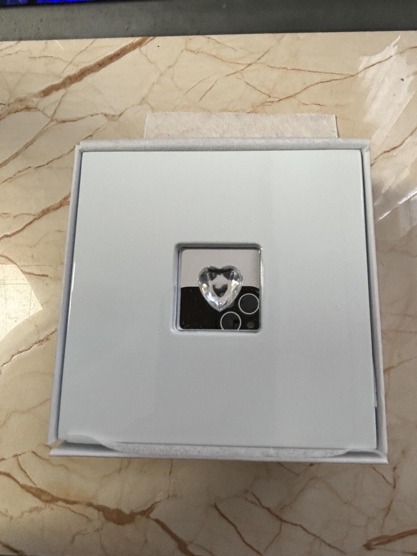 第182期拍卖 澳大利亚2024年爱情婚礼1盎司精制纪念银币，9999银