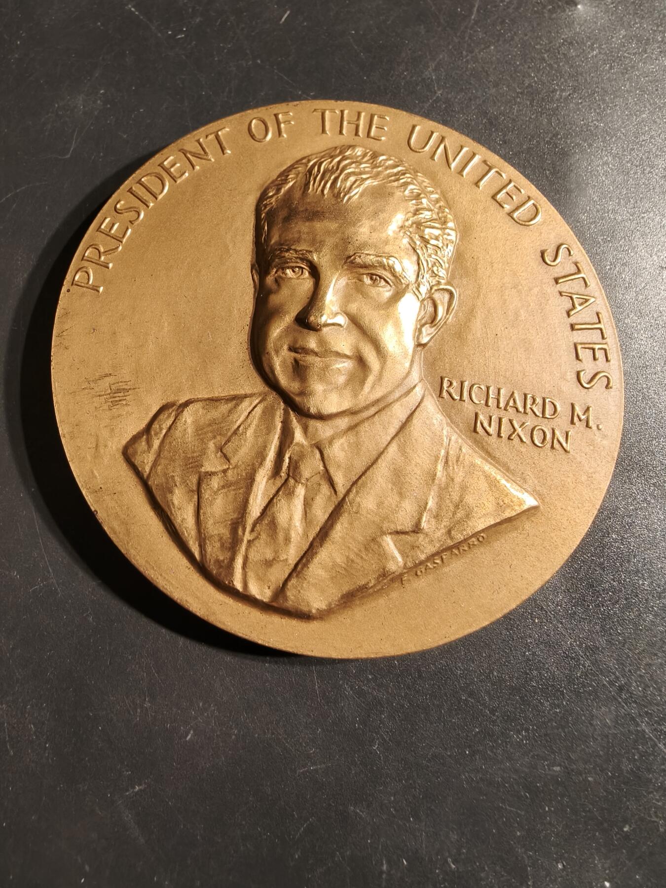 老王徽章第164期  美国铸币局理查德•尼克松总统大铜章     原盒      直径76mm.    重量235.2g