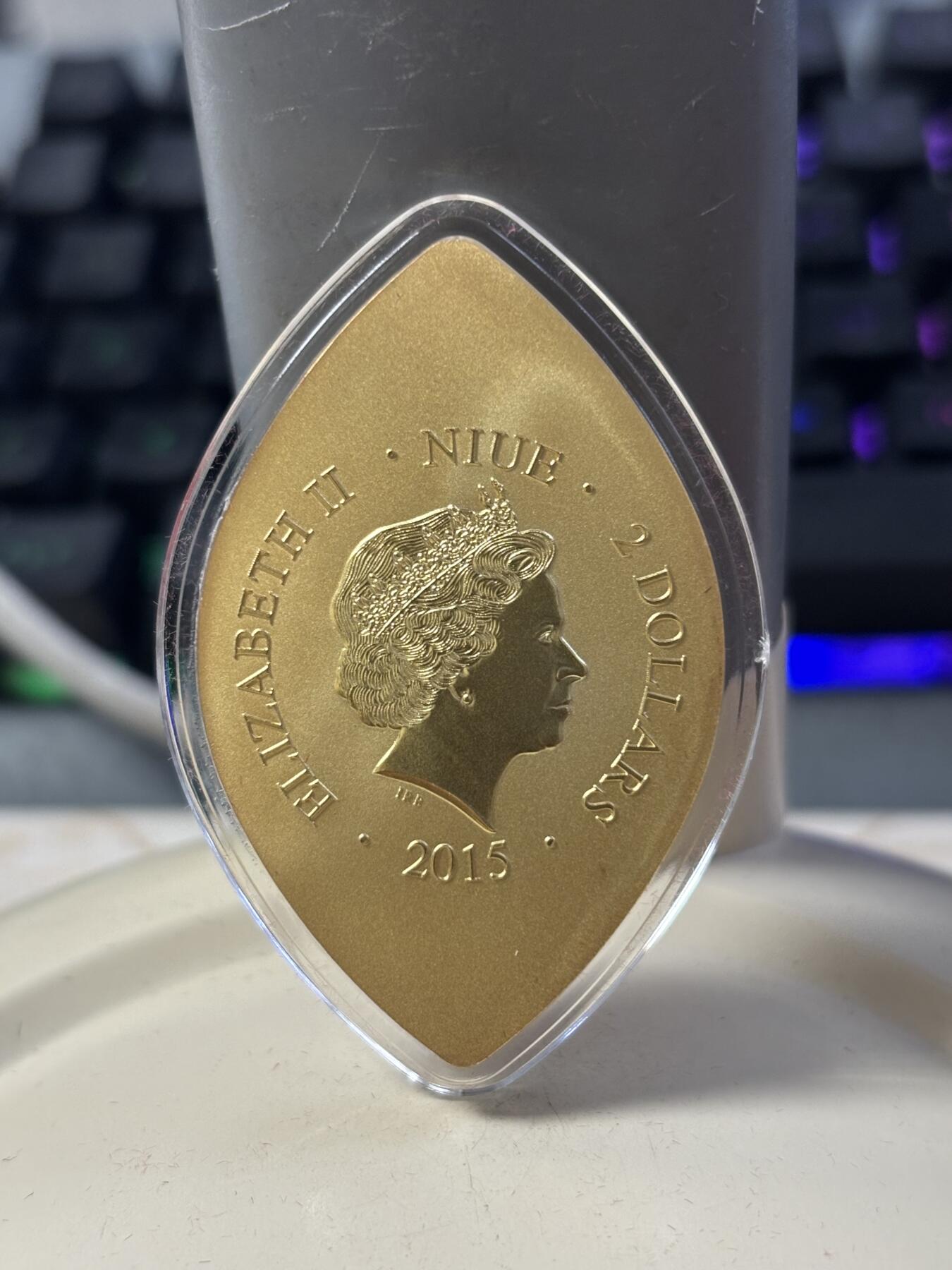 第182期拍卖 纽埃2015年遗产系列亚伯拉罕1盎司彩色异形银币，999银，发行999枚