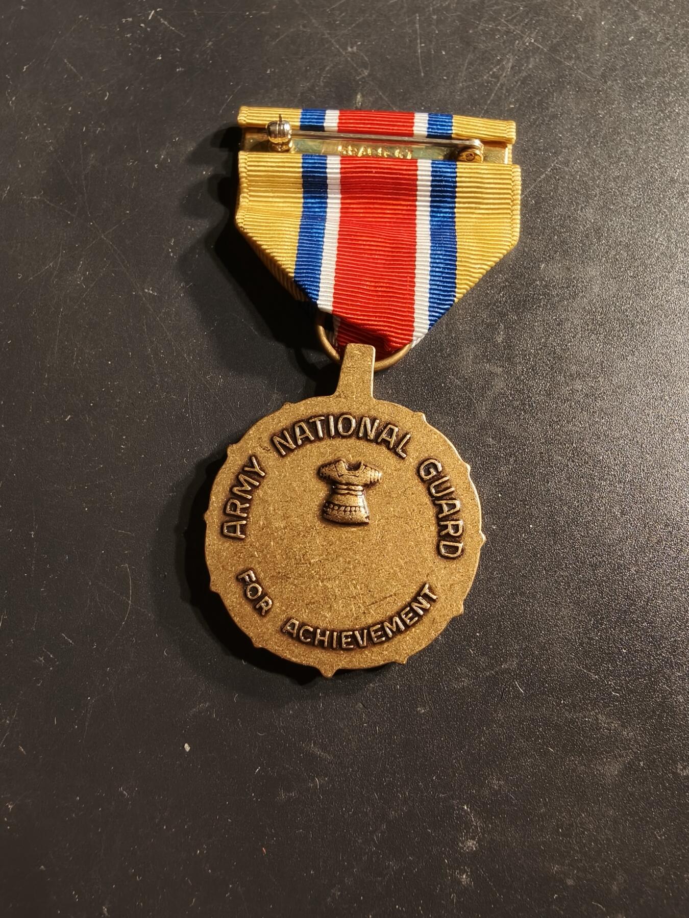 老王徽章第164期  美国路上国民卫队成就奖章