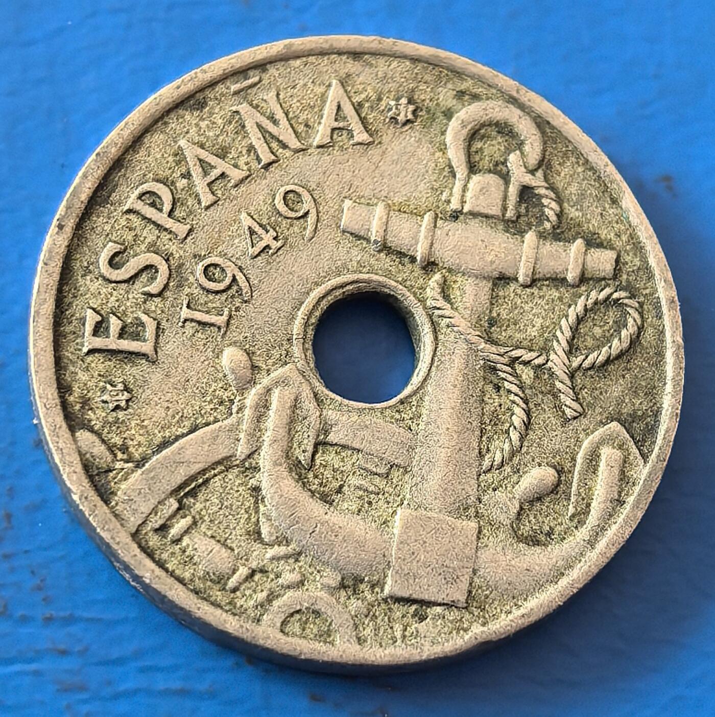 外国优质老铜币银币，周六九点倒数截拍，满百包邮，可寄存半年，喜欢朋友微信扫描二维码可直接参拍 西班牙1949年25分箭头向上