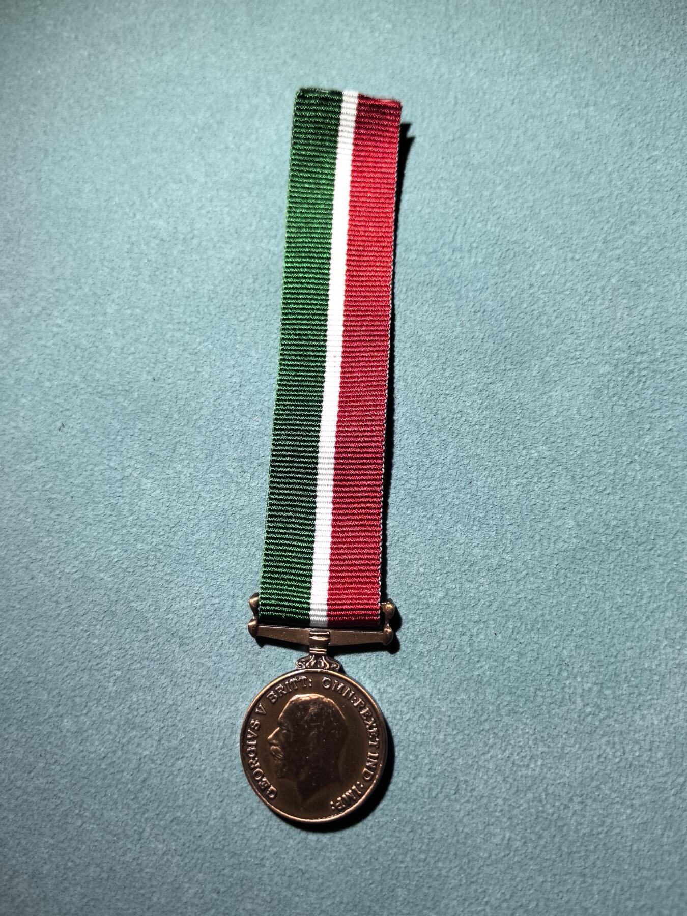 盛世勋华——号角文化勋章邮票专场拍卖第288期 英国一战商船运输奖章迷你章 授予一战期间冒着德国潜艇攻击风险在上海运输的商船船员，少见品种