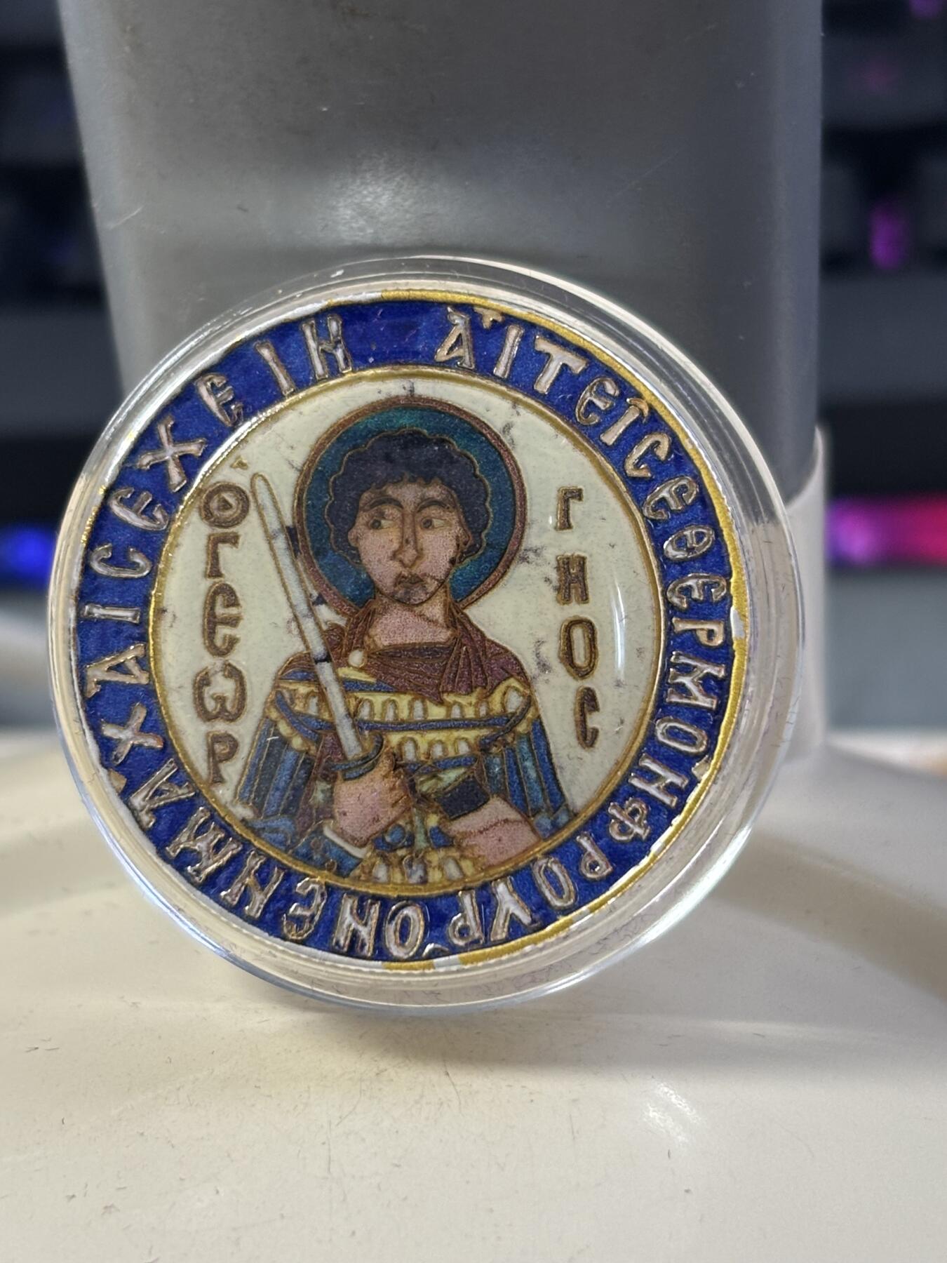 第182期拍卖 纽埃2015年遗产系列圣乔治50克彩色纪念银币，999银，50克，发行999枚