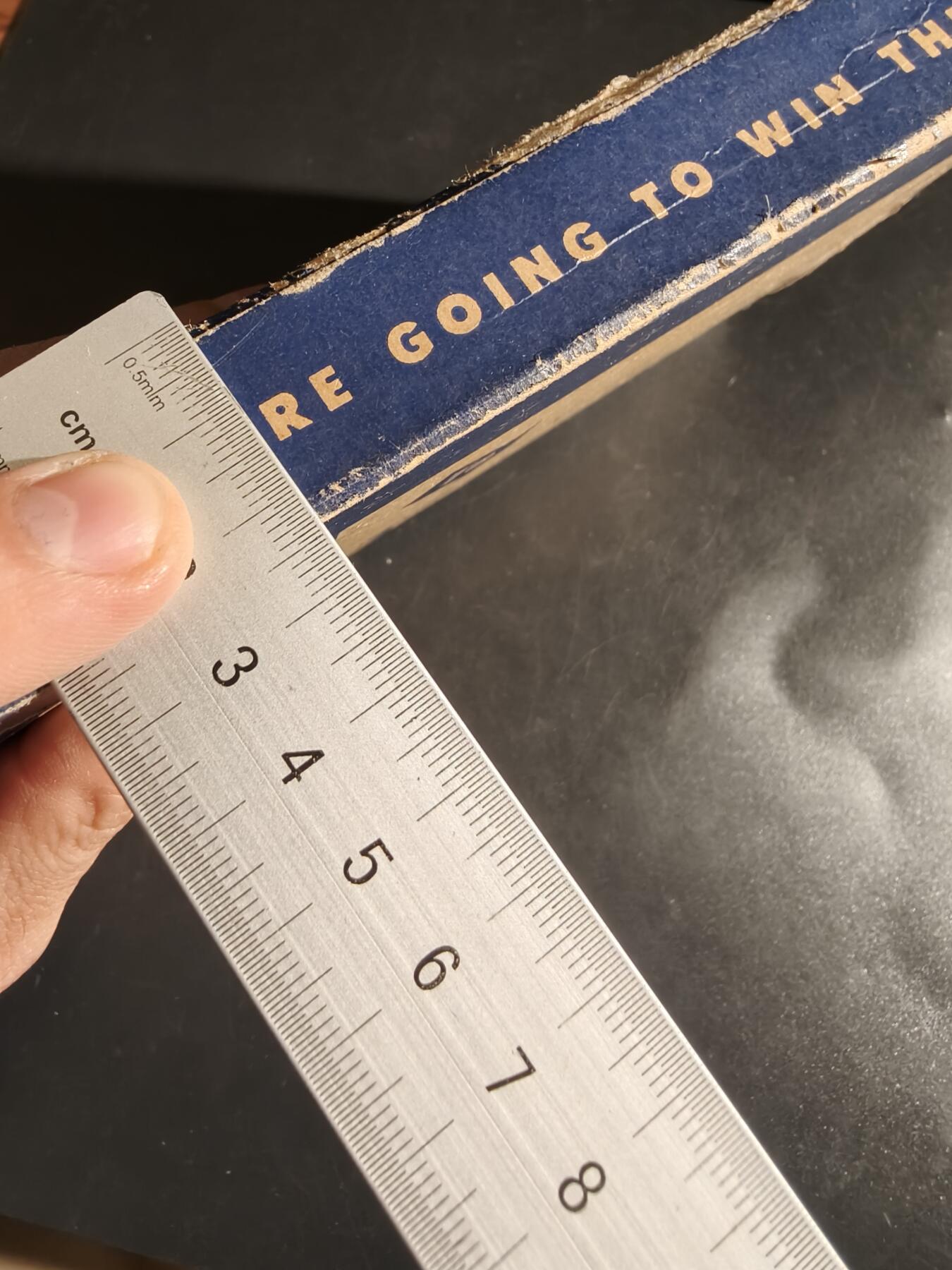 老王徽章第164期 美国二战服役记事本    带原始封装    内部有几页被记录了内容，绝大部分都是空页      尺寸11×18×2cm