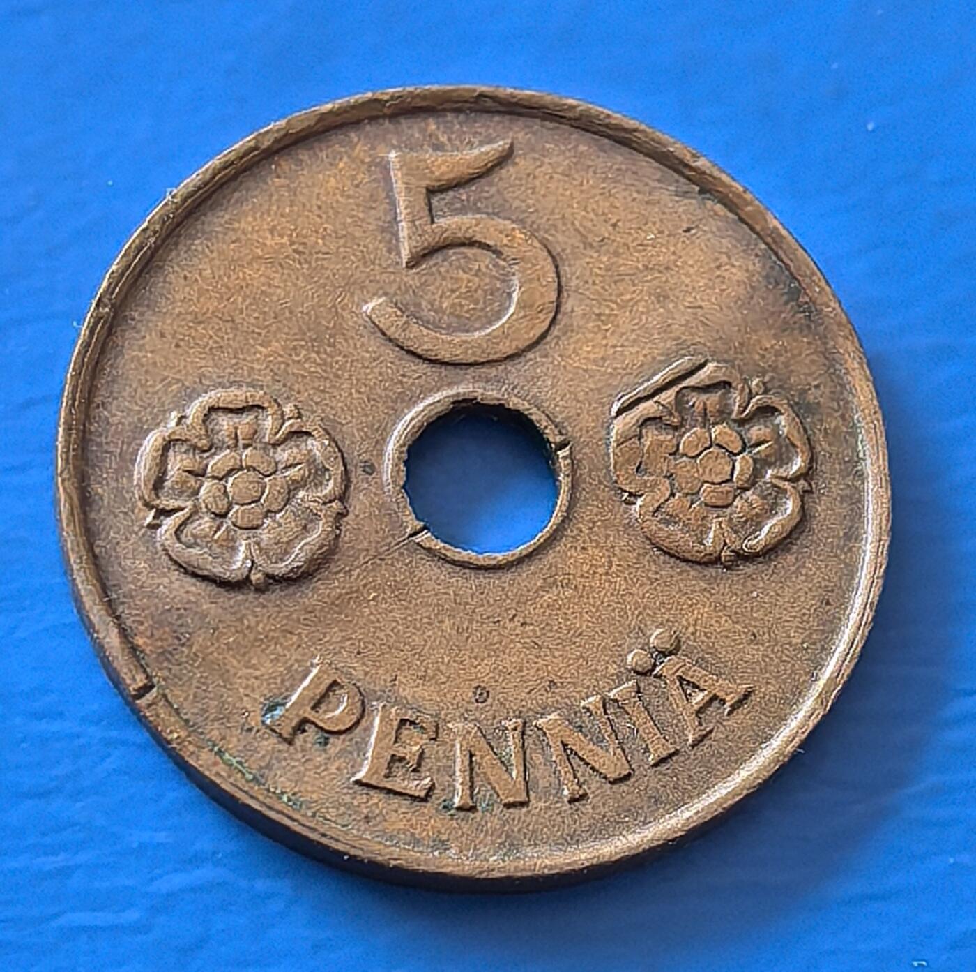 外国优质老铜币银币，周六九点倒数截拍，满百包邮，可寄存半年，喜欢朋友微信扫描二维码可直接参拍 芬兰1941年5芬尼