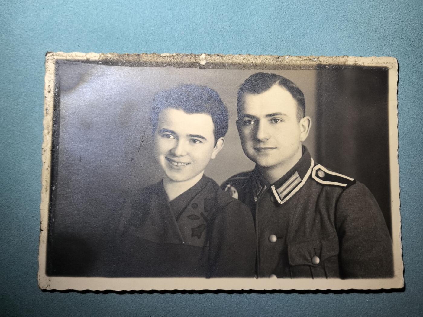 盛世勋华——号角文化勋章邮票专场拍卖第288期 德国（1939）陆军士官家庭照片