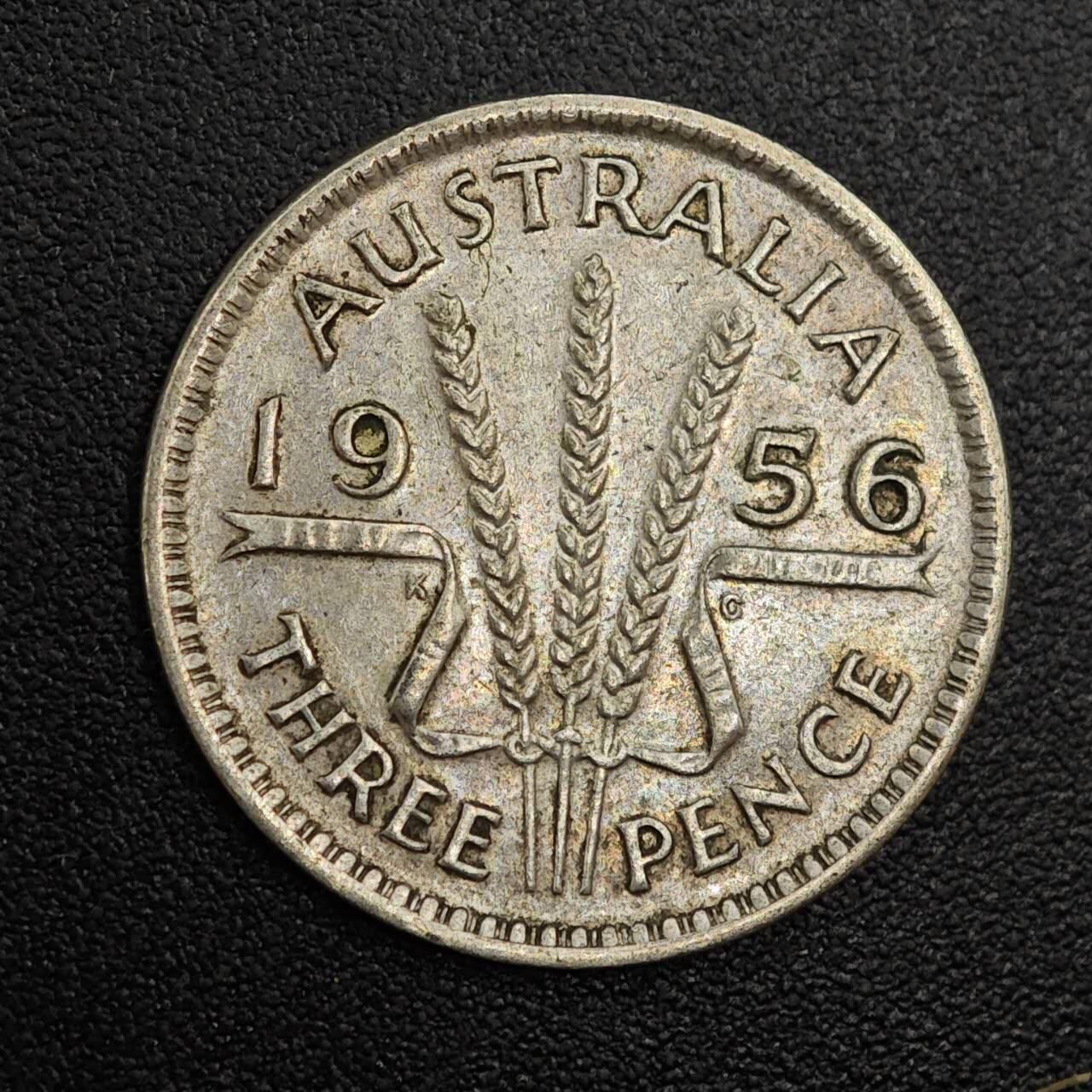 【淘币小摊】实时拍第八百零一拍   散币场   满百包邮可预留二周 每周一统一发货   澳大利亚1956年伊丽莎白二世3便士银币