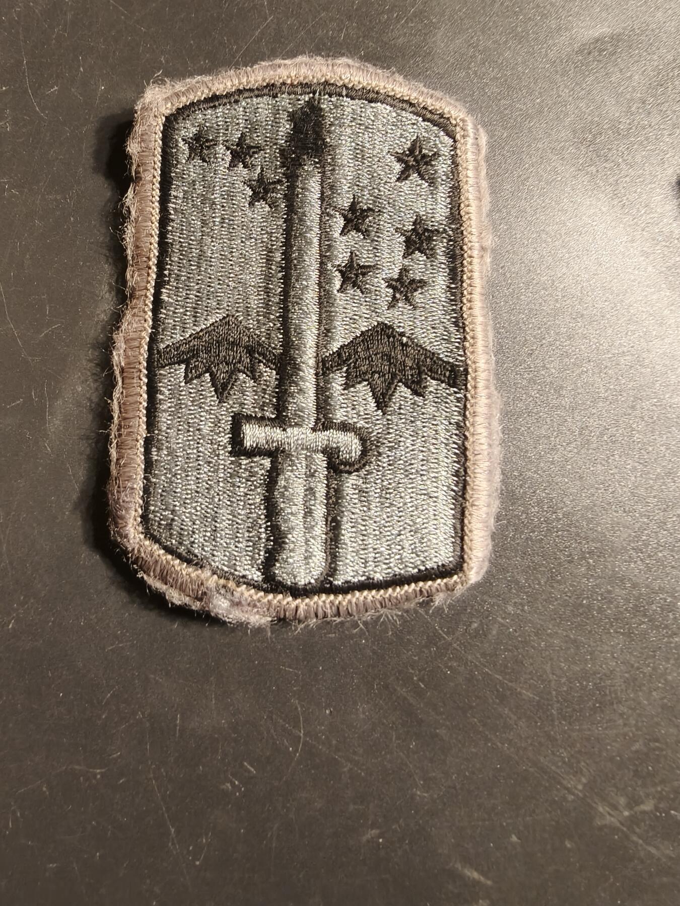 老王徽章第164期  美国陆军第172步兵旅臂章