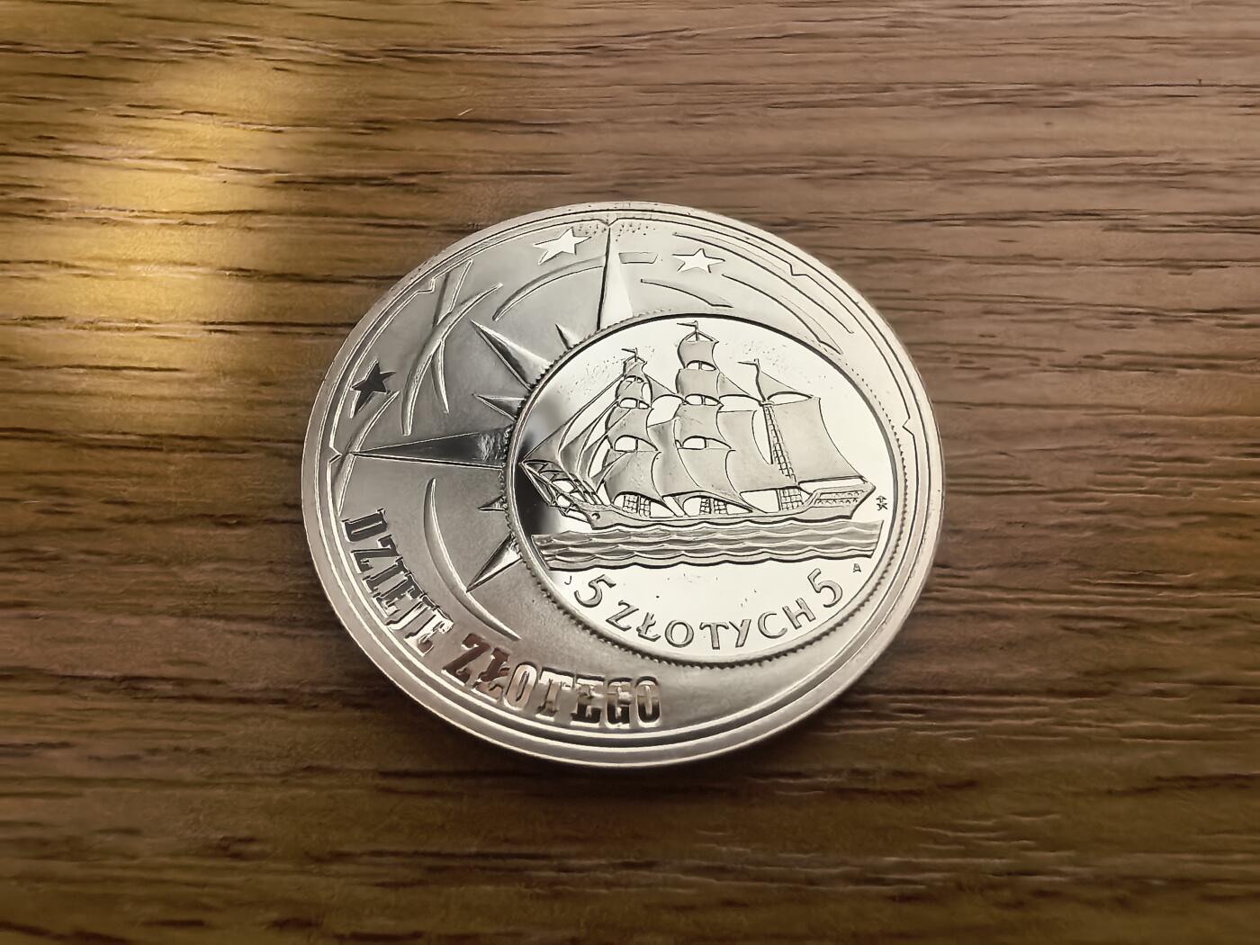 长老汇蛇年精选第七十五场拍卖 2005波兰帆船10兹罗提精制银币，币中币，14.14克925银（2）