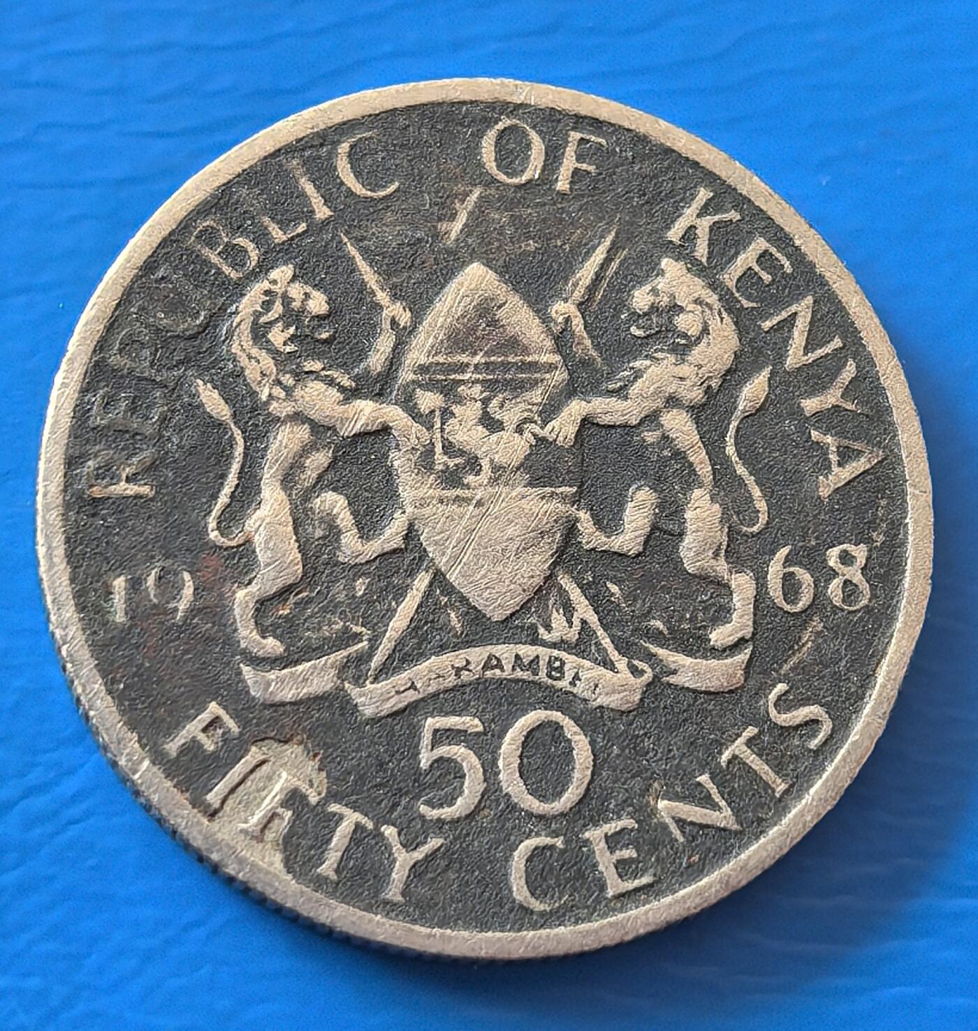 外国优质老铜币银币，周六九点倒数截拍，满百包邮，可寄存半年，喜欢朋友微信扫描二维码可直接参拍 肯尼亚1968年50分