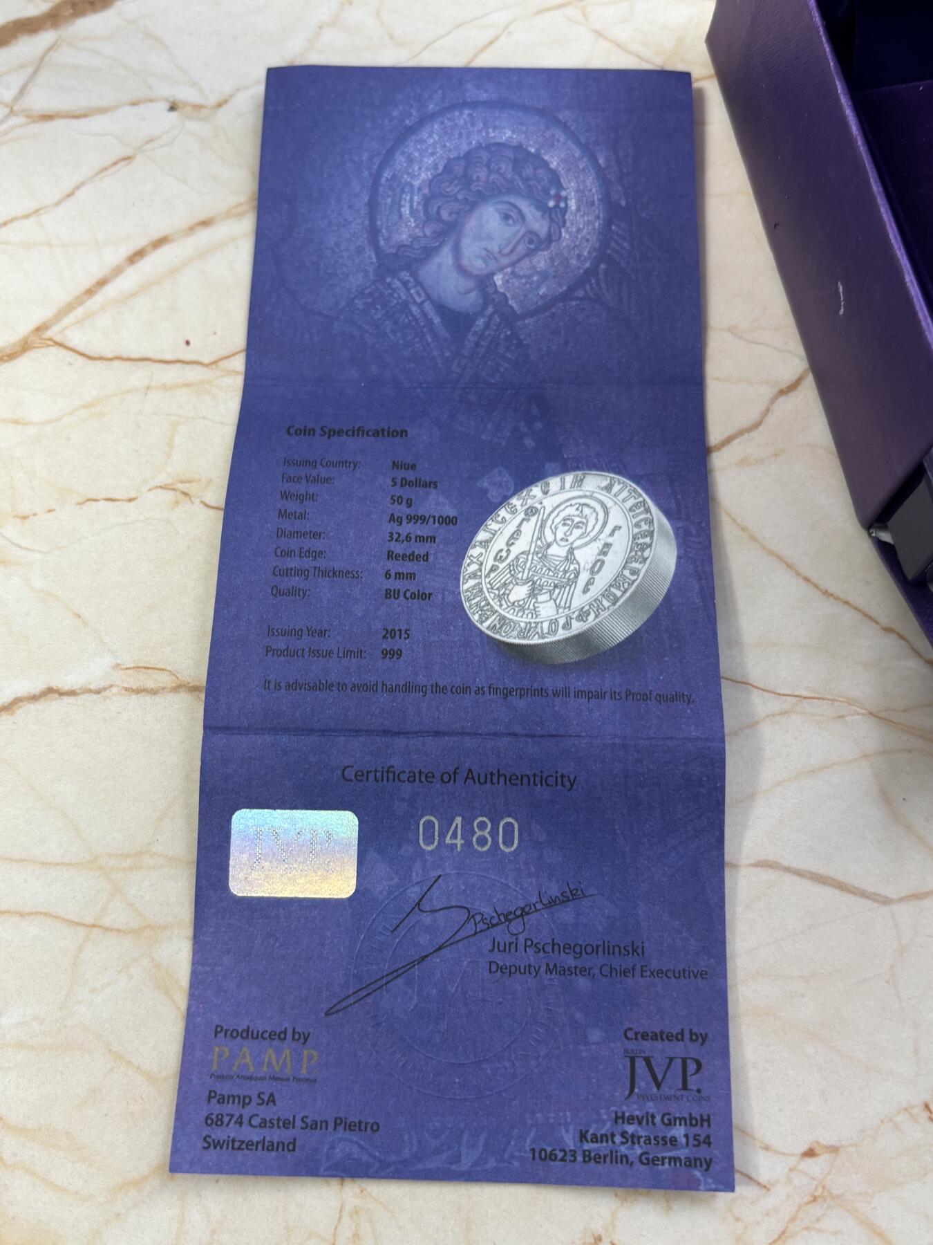 第182期拍卖 纽埃2015年遗产系列圣乔治50克彩色纪念银币，999银，50克，发行999枚