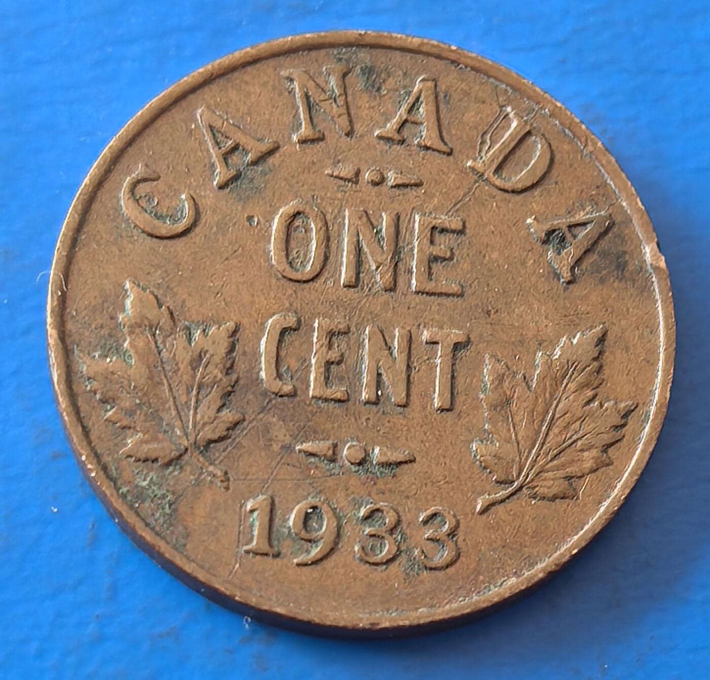 外国优质老铜币银币，周六九点倒数截拍，满百包邮，可寄存半年，喜欢朋友微信扫描二维码可直接参拍 加拿大1933年双枫叶壹分