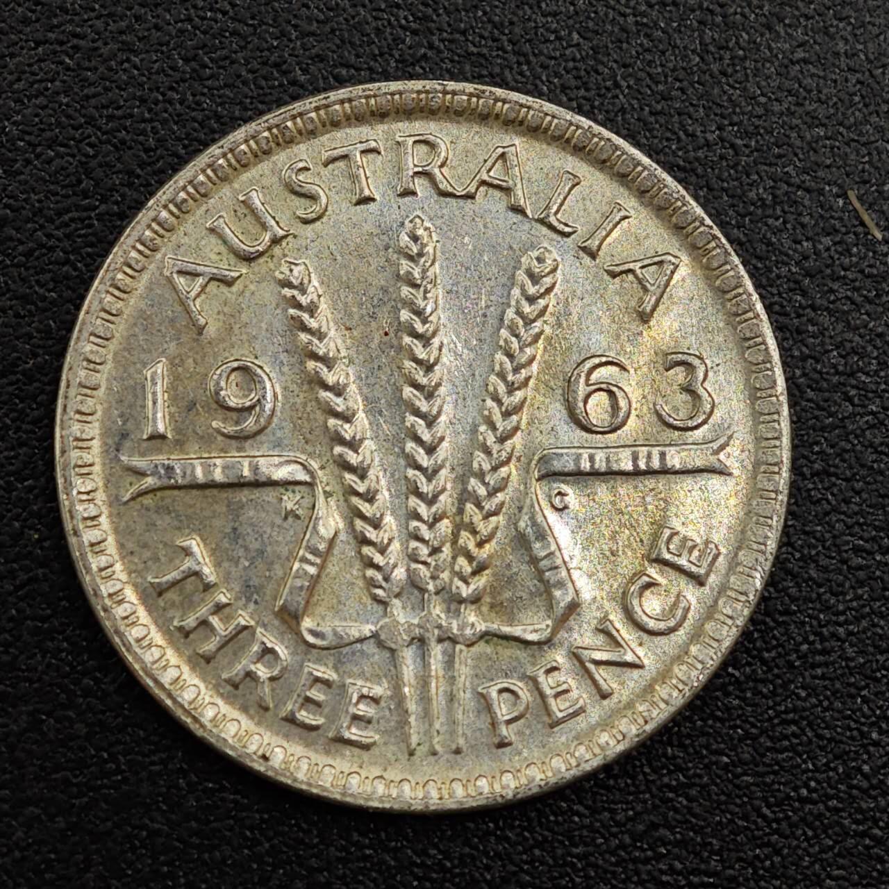 【淘币小摊】实时拍第八百零一拍   散币场   满百包邮可预留二周 每周一统一发货   澳大利亚1963年伊丽莎白二世3便士银币