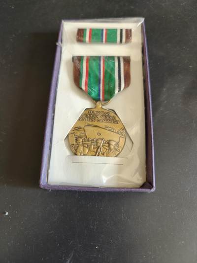 老王徽章第164期 -  美国二战欧洲中东非对德作战奖章    原盒带略