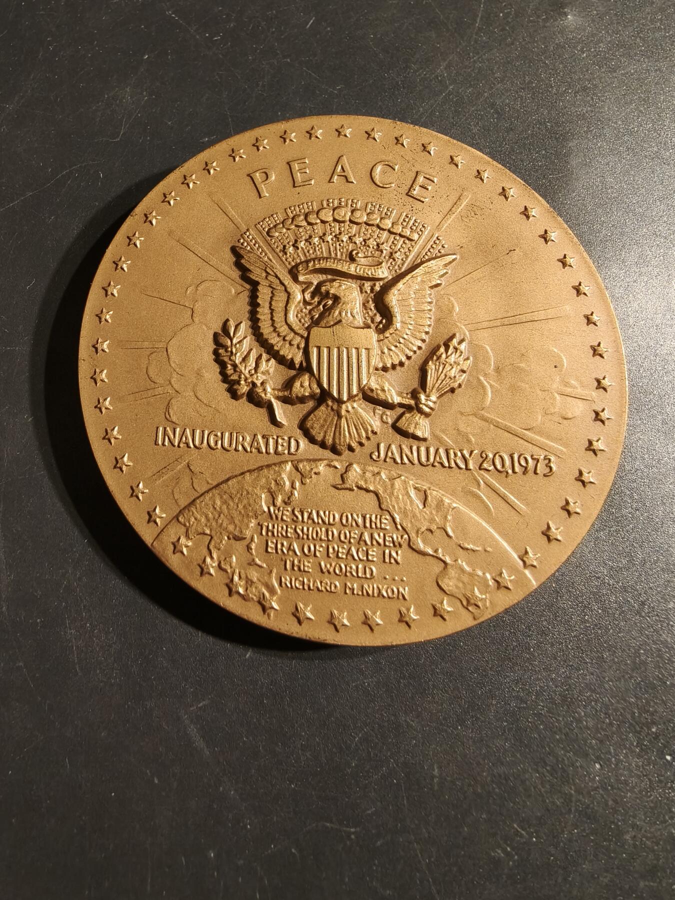老王徽章第164期  美国铸币局理查德•尼克松总统大铜章     原盒      直径76mm.    重量240g