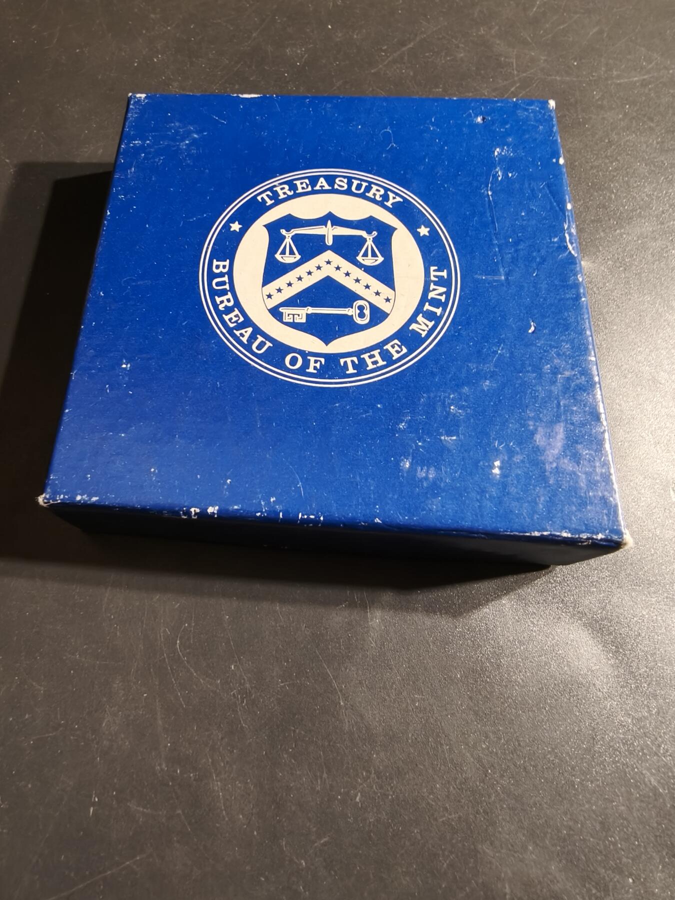 老王徽章第164期 美国铸币局杰拉尔德•福特总统大铜章     原盒     直径76mm.    重量222.2g 