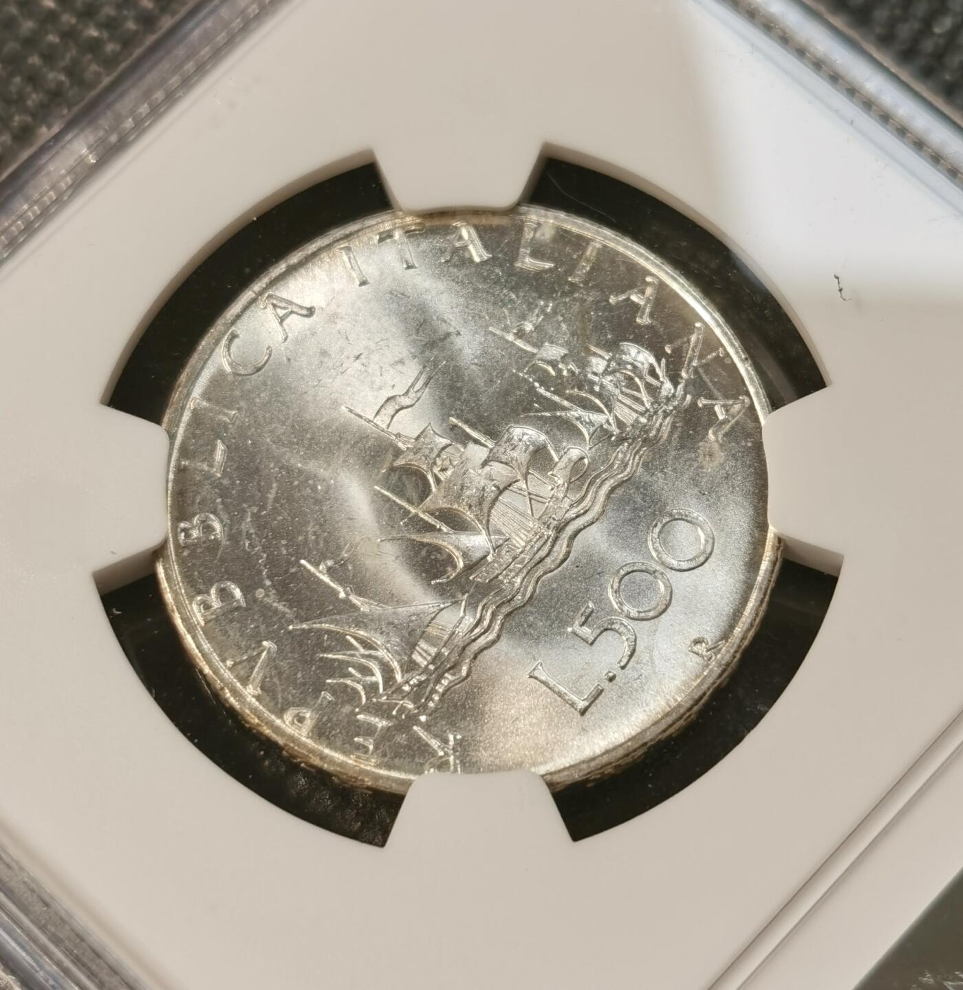 甄臻铺-世界币章拍卖（第40期）送拍享返佣金等优惠多多 NGC-MS65 1967年意大利500里拉帆船少女，卷拆银光熠熠