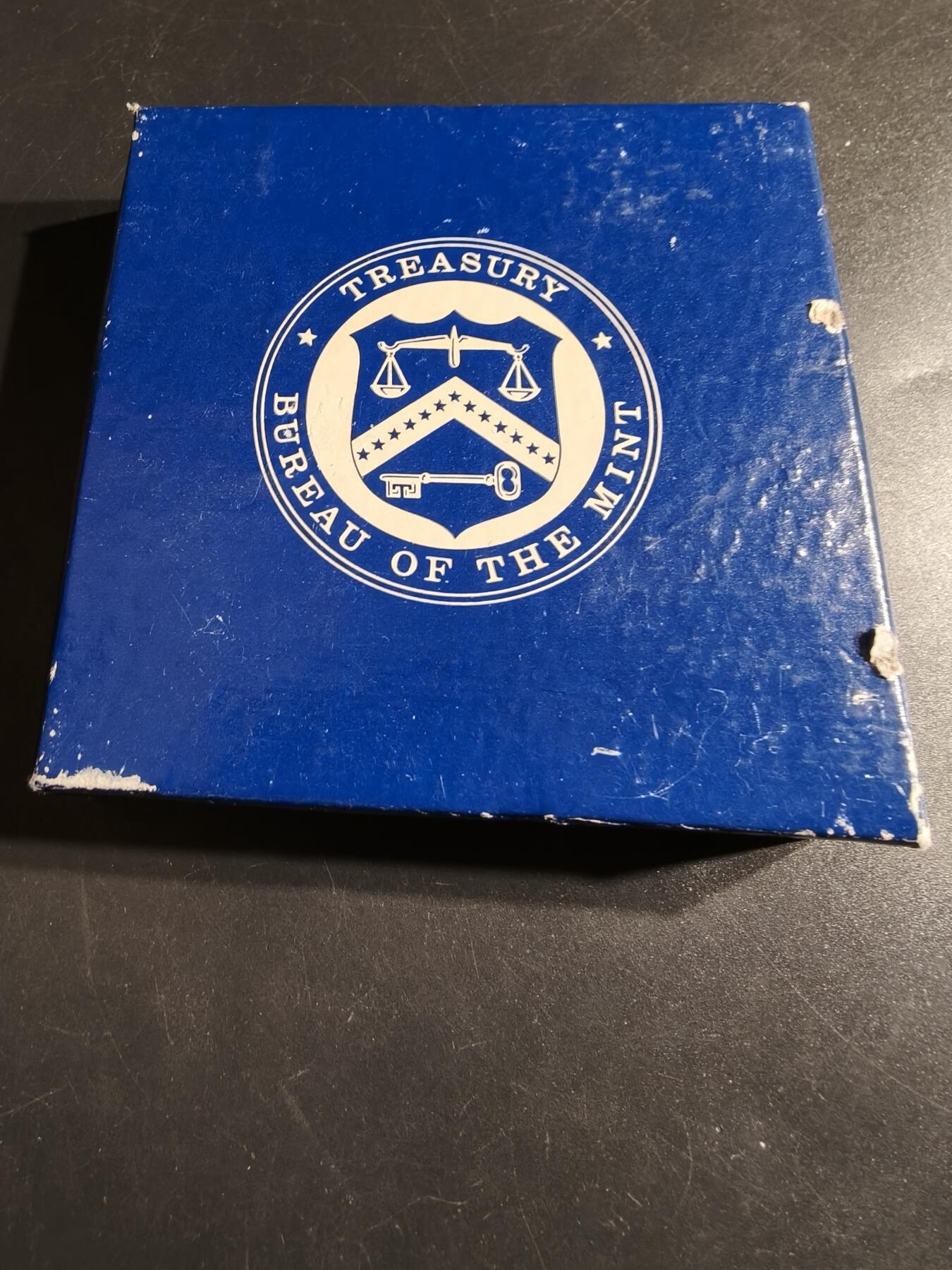 老王徽章第164期  美国铸币局理查德•尼克松总统大铜章     原盒      直径76mm.    重量235.2g