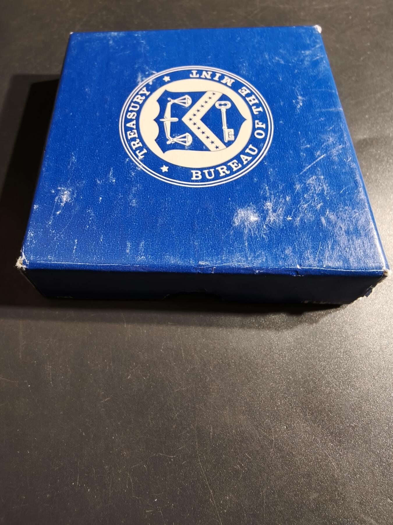 老王徽章第164期  美国铸币局尤利西斯·S·格兰特总统大铜章     原盒带证书     直径76mm.    重量210.7g.      格兰特为南北战争时期北方联邦军队统帅，于1869-1873任美国总统