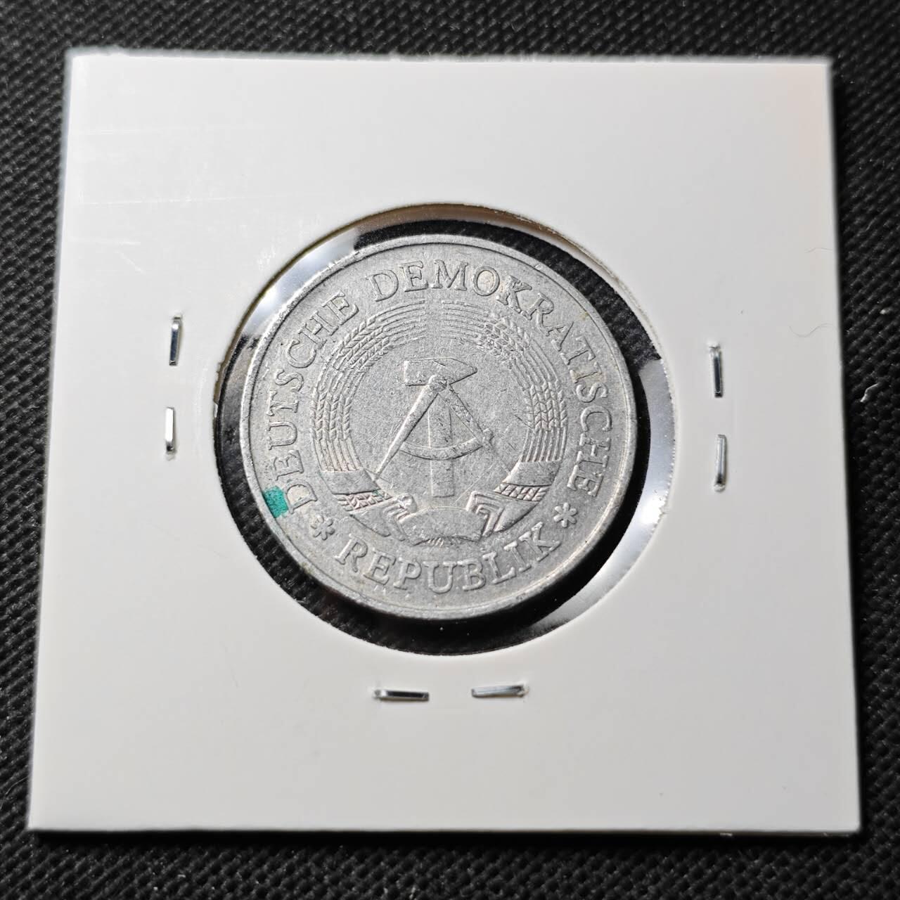 KK钱币收藏小铺  第374场  2月预留时间 周末发货 1977 东德1马克