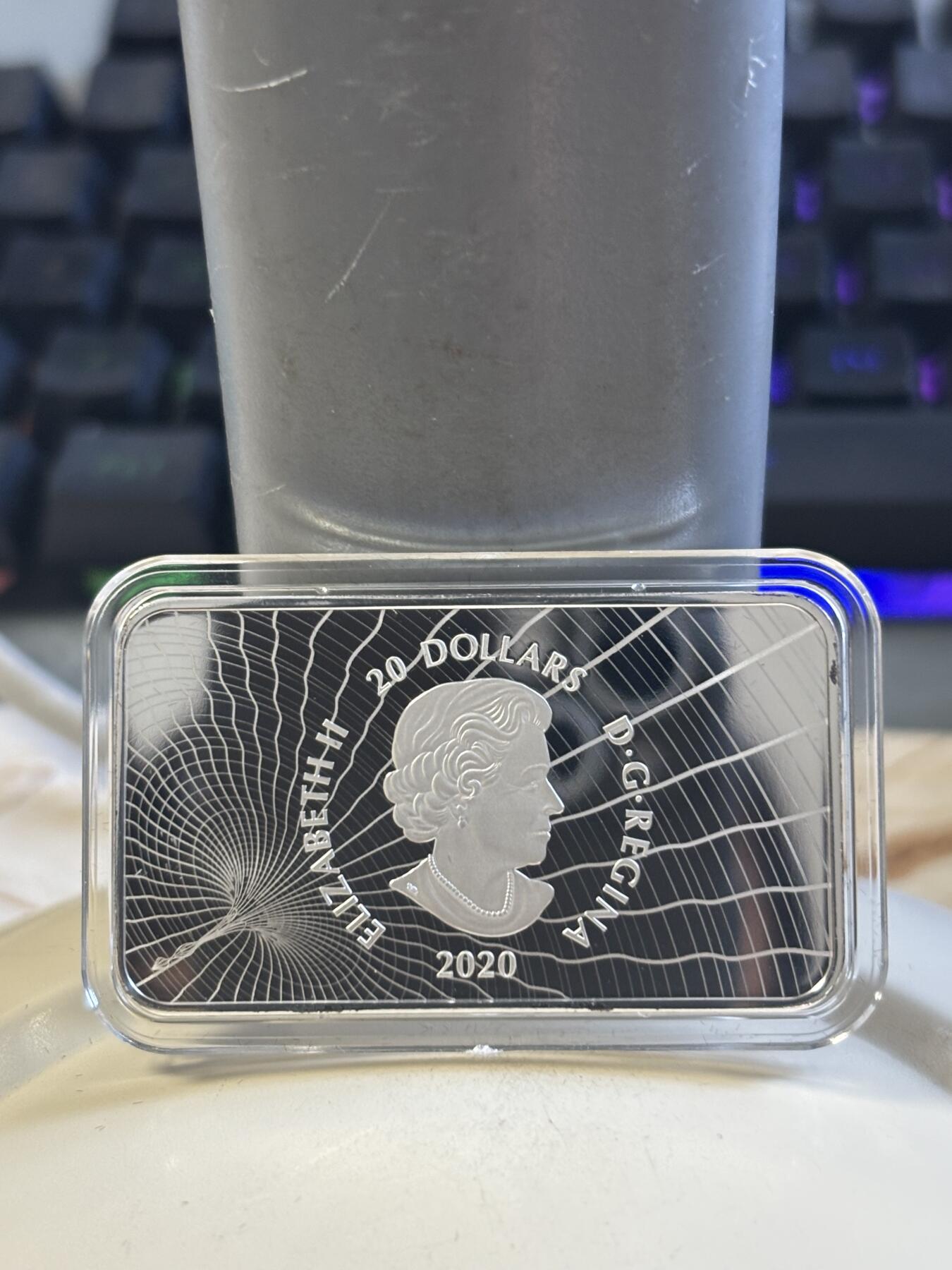 第182期拍卖 加拿大2020年UFO克拉伦维尔事件夜光纪念银币，9999银，31.56克发行5000枚