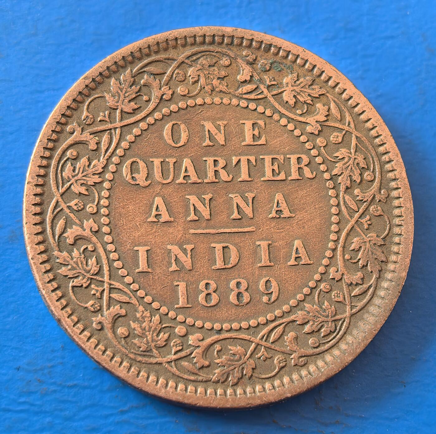 外国优质老铜币银币，周六九点倒数截拍，满百包邮，可寄存半年，喜欢朋友微信扫描二维码可直接参拍 英属印度1889年1/4安娜