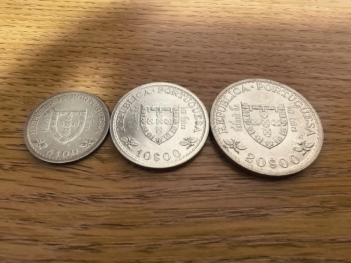长老汇蛇年精选第七十五场拍卖 1960葡萄牙亨利王子逝世500周年5+10+20埃斯库多斯银币3枚套，7+12.5+21克，800银