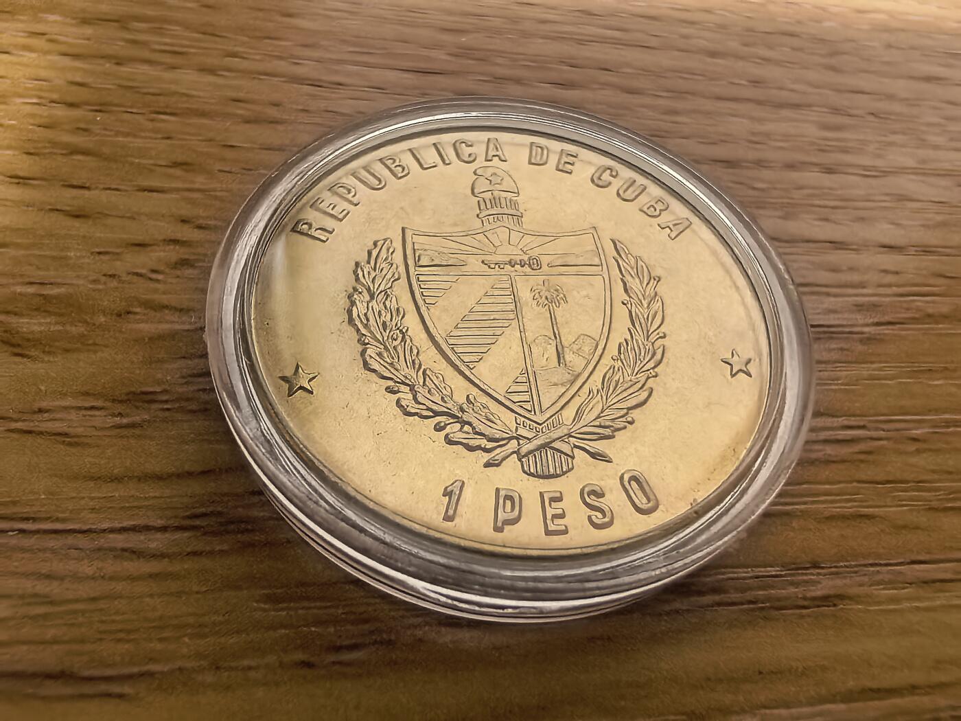 长老汇蛇年精选第七十五场拍卖 1984古巴三桅船1比索镀金铜镍币，3000枚