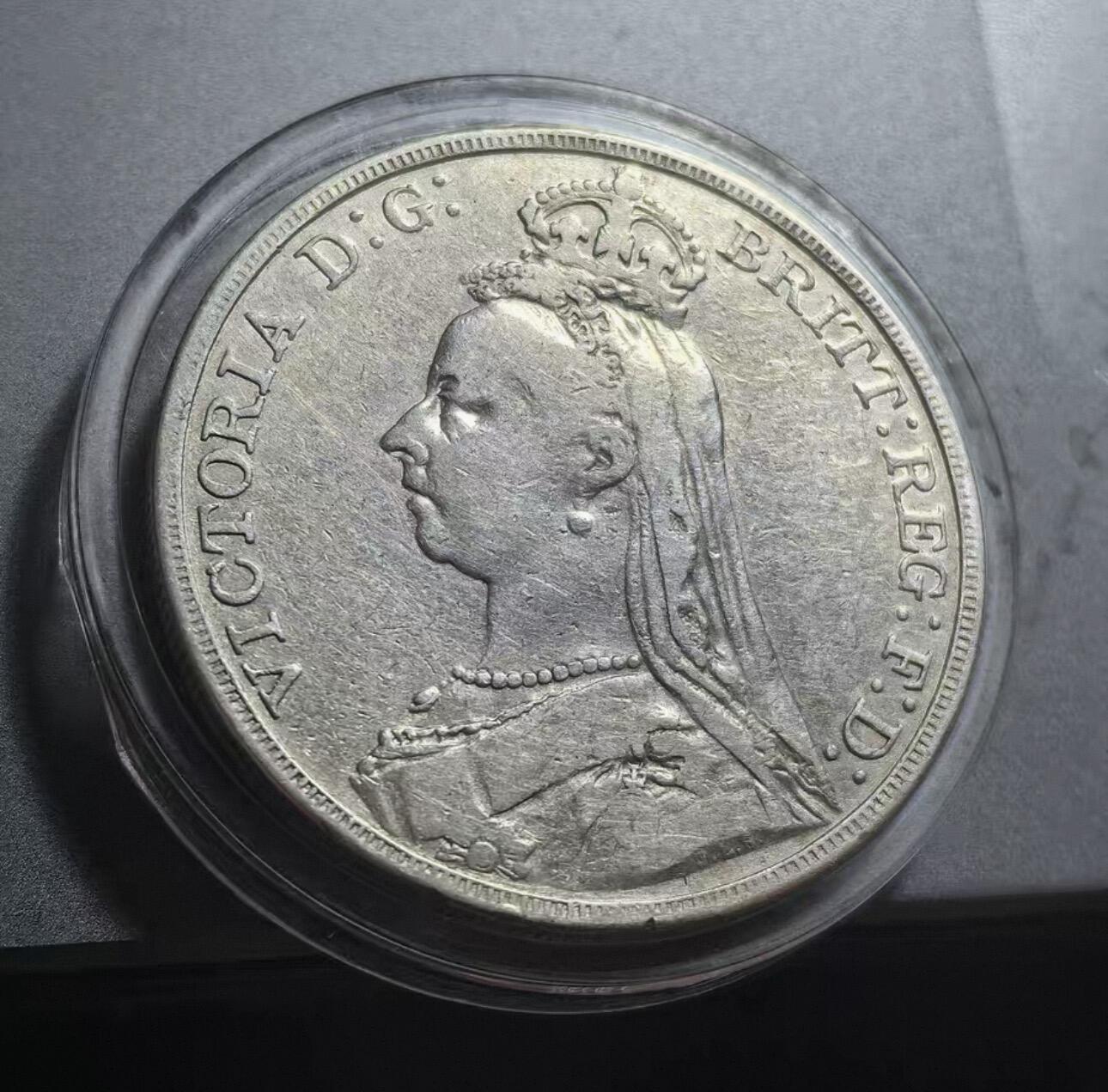 英国1892年维多利亚高冠马剑克朗银币