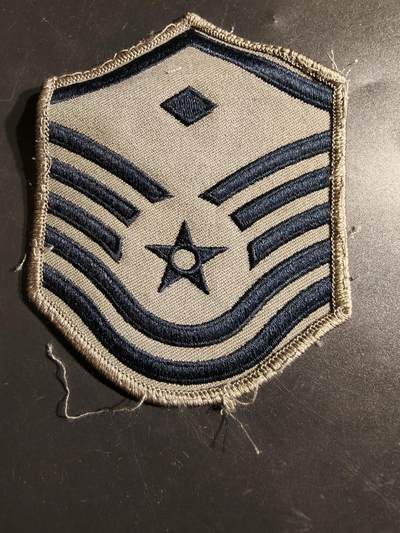 老王徽章第164期 -  美国空军军士长军衔臂章