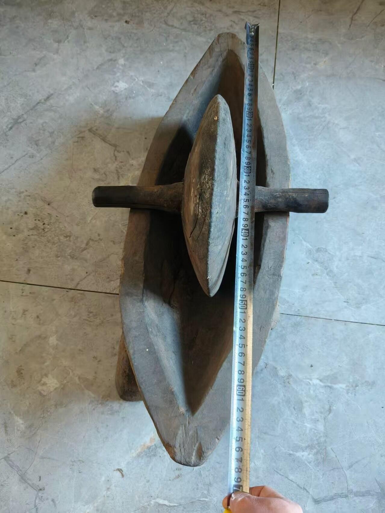 清代一木整挖药碾子，包老 比较罕见的老物件。 可摆设，可使用 个头大