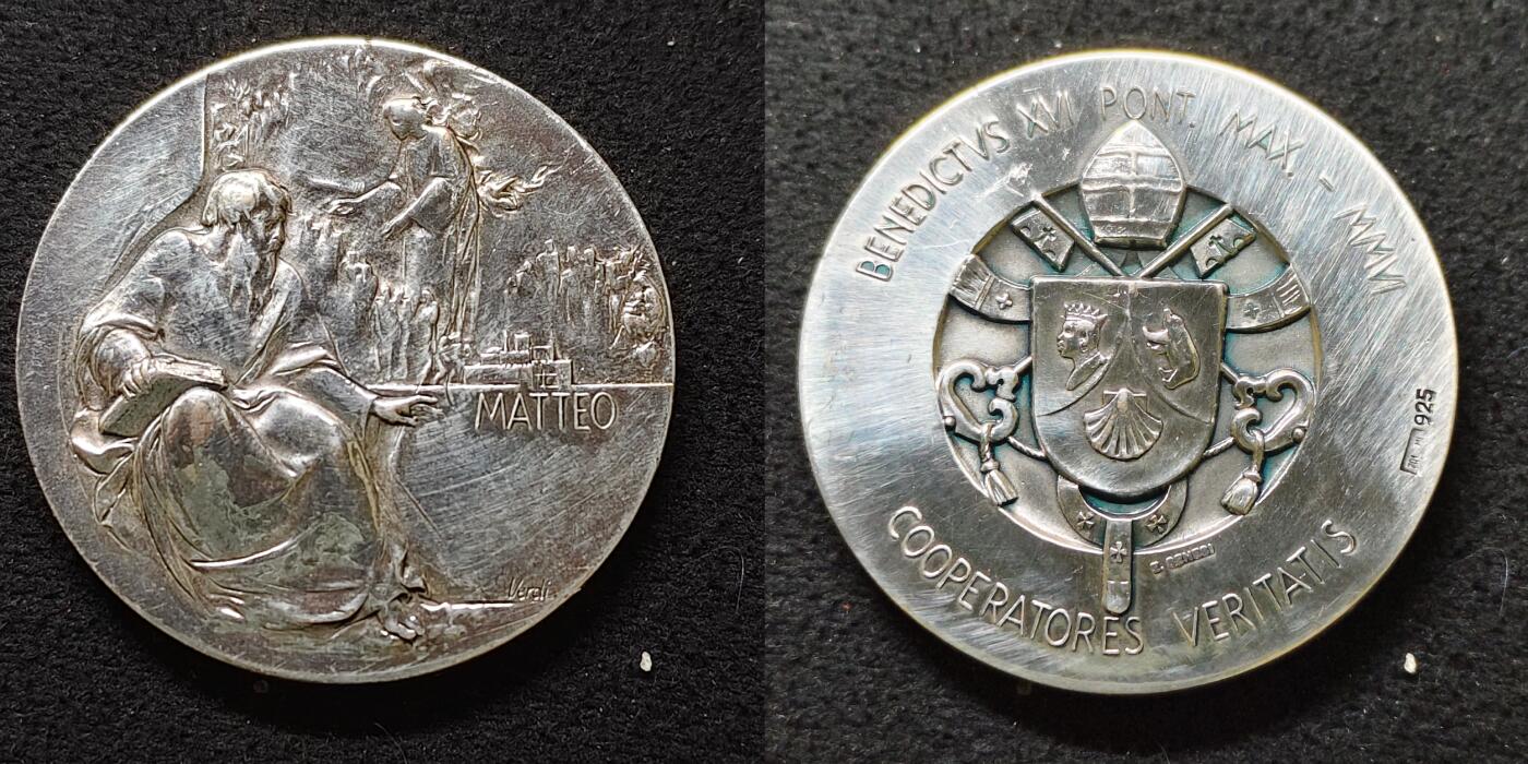 【全场包邮】纯粹捡漏拍479场（免费代拍第16场） 梵蒂冈2006年欧元官方精制套币-盒证全-含45克圣马太磨砂仿古超大纪念银章